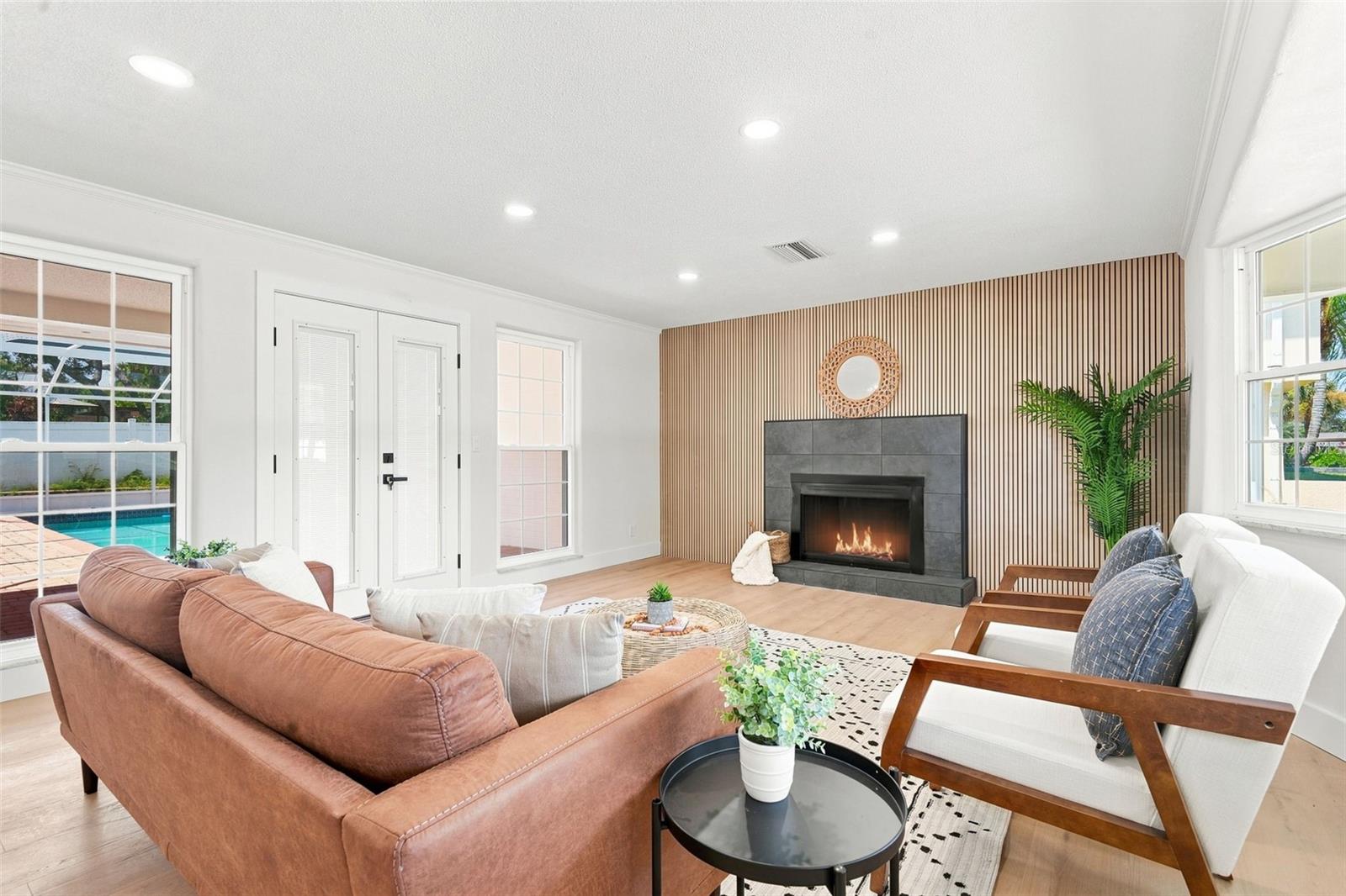 102 ANN RUSTIN DR — photo 6