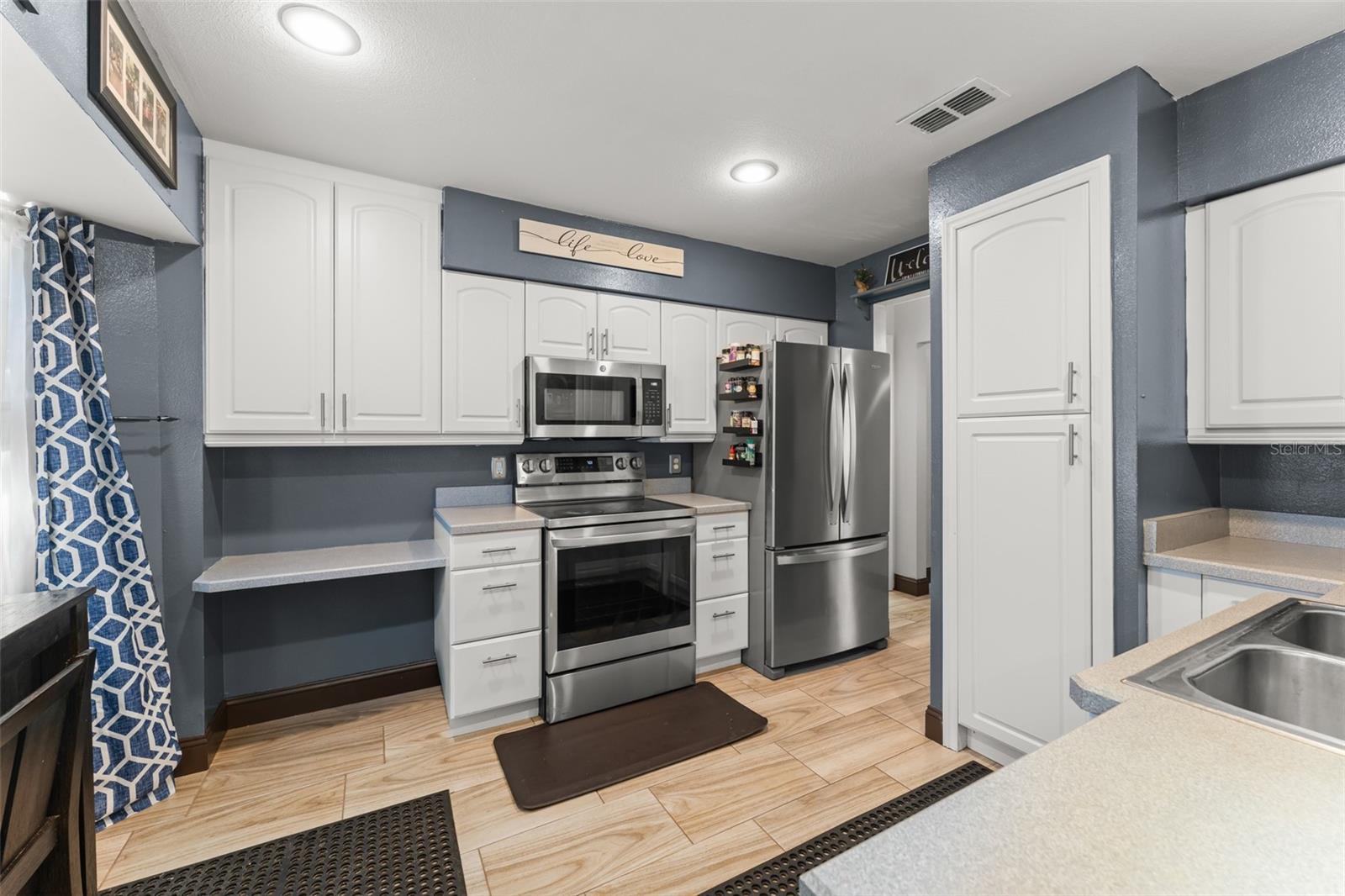961 MILLENBECK AVE — photo 12