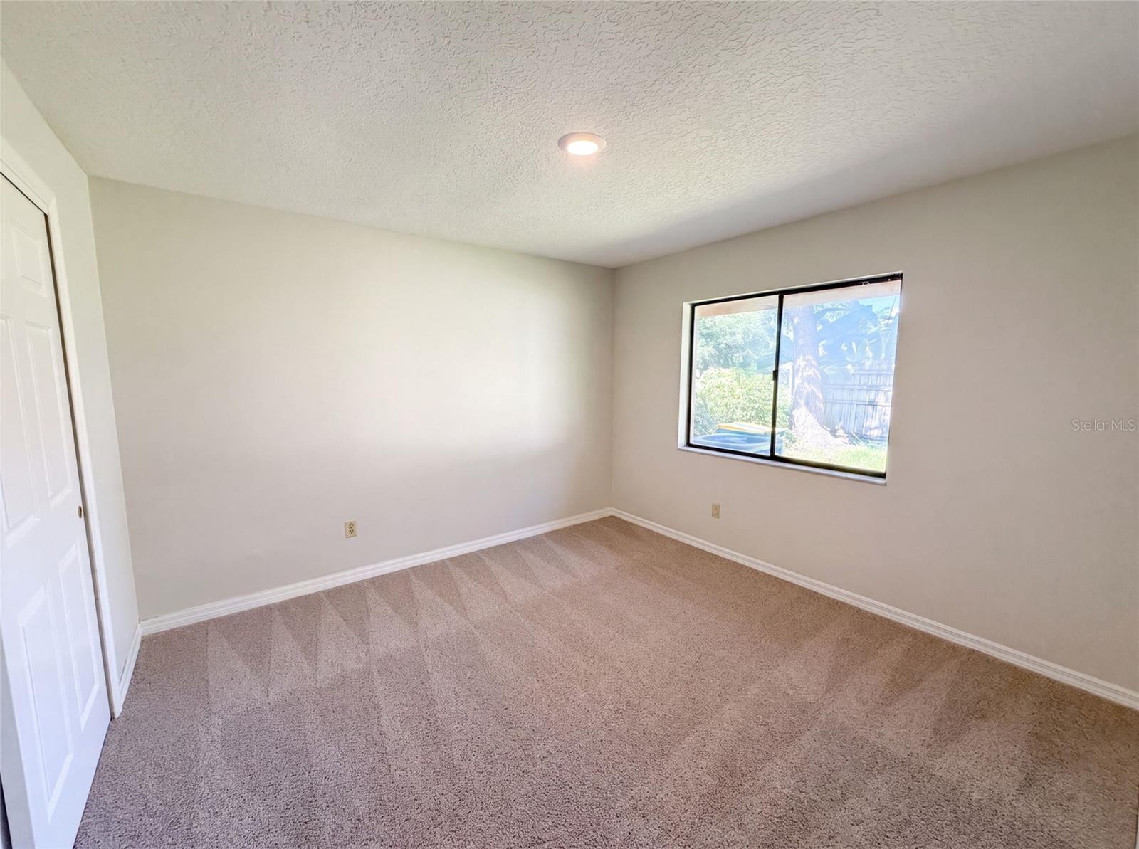 332 SPRUCEWOOD RD — photo 7