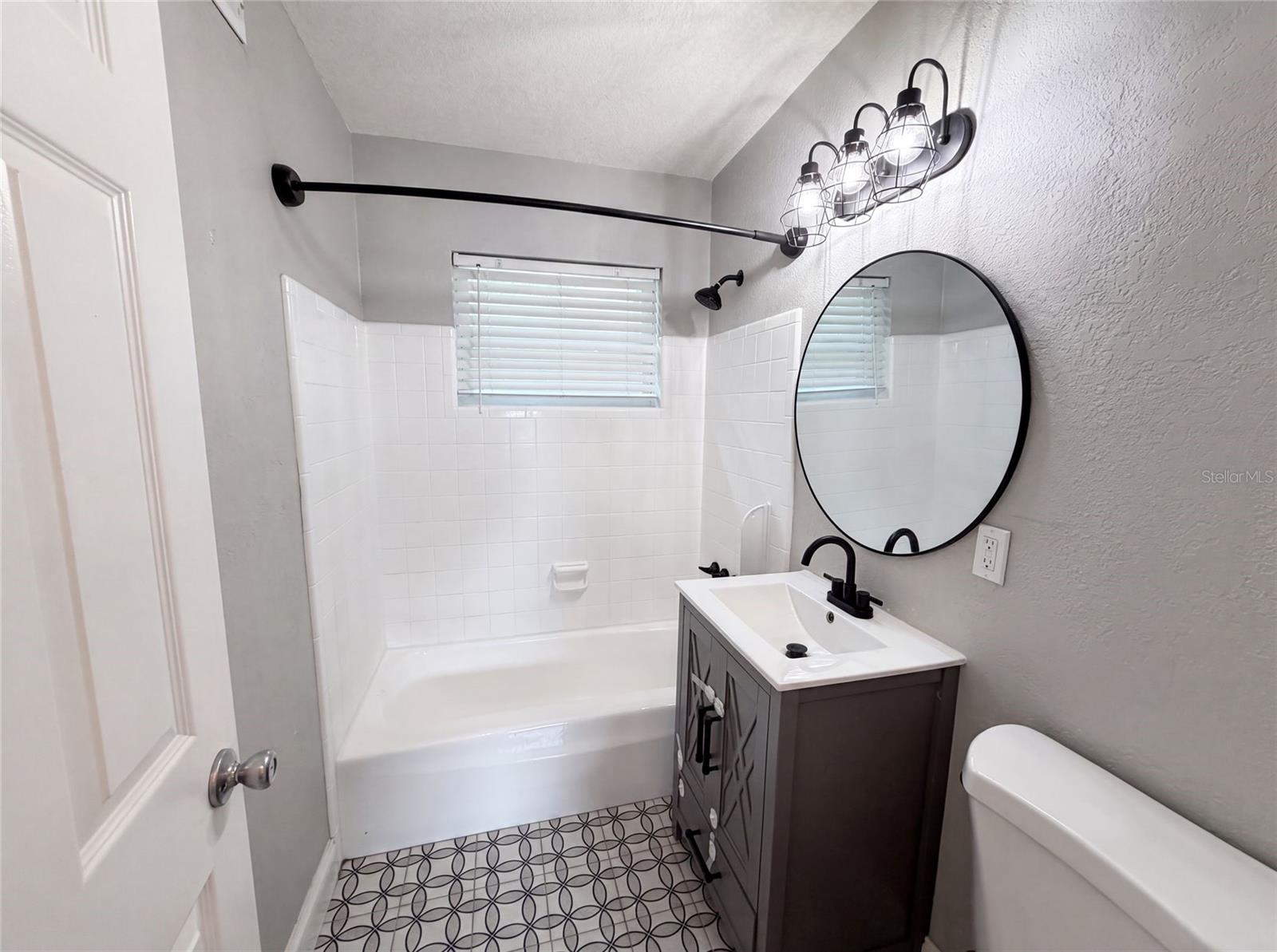 2242 E DANA DR — photo 7