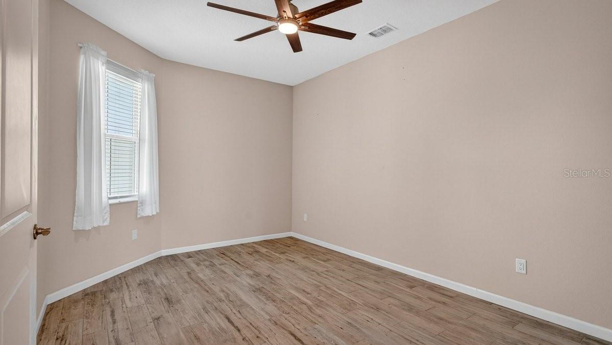 842 ATTITUDE AVE — photo 10