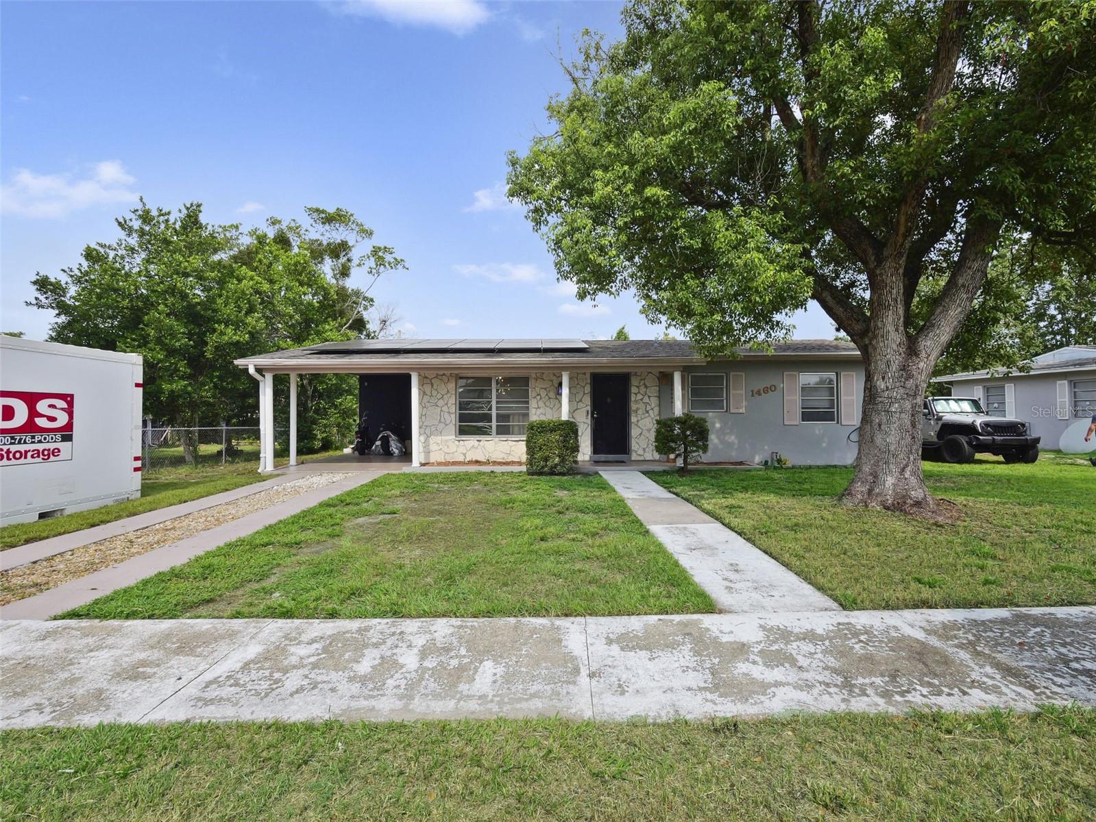 1460 E LOMBARDY DR — photo 2