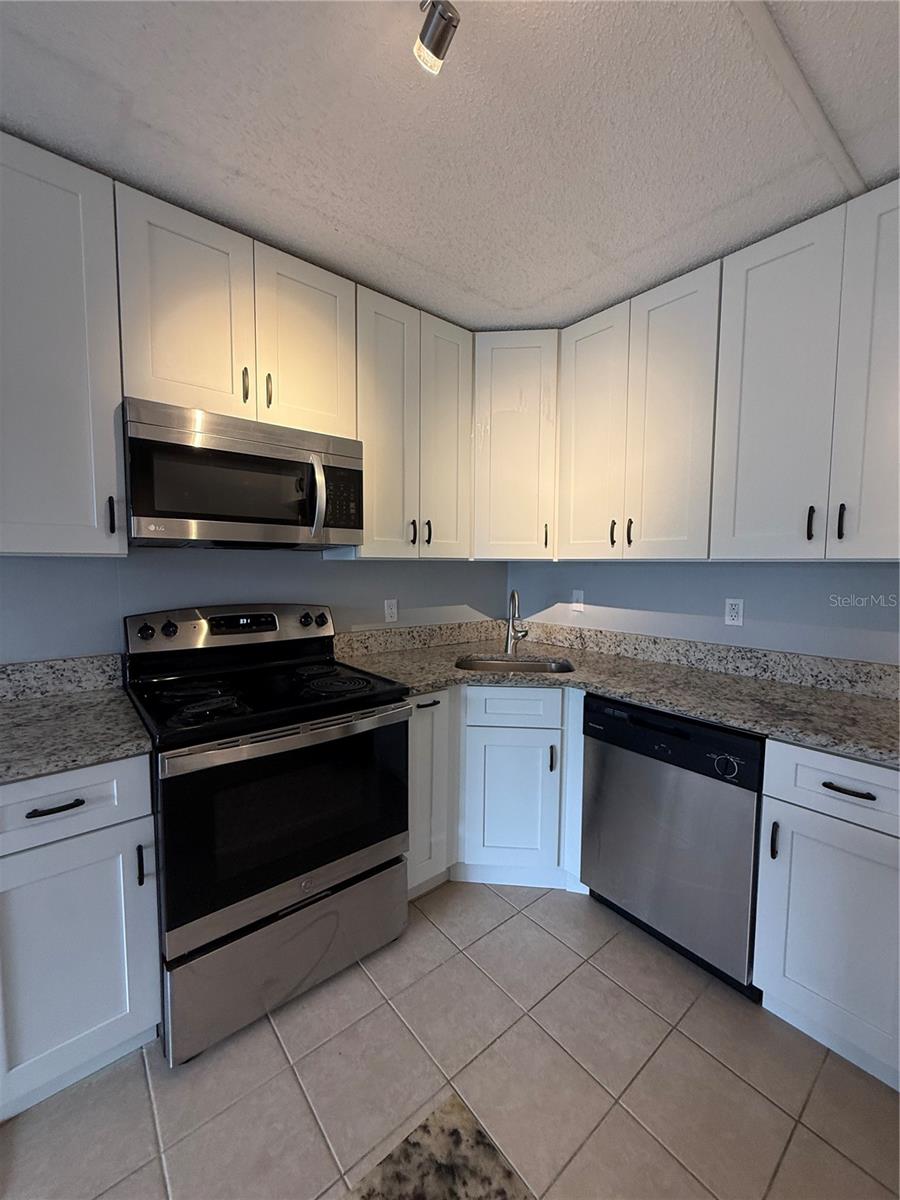 927 S PINE RIDGE CIR #G2 — photo 5