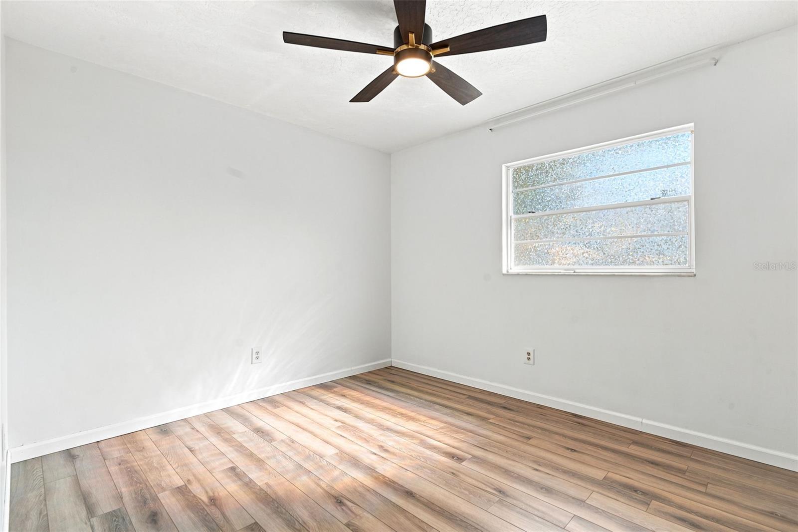 1441 NE OLD MILL DR — photo 12