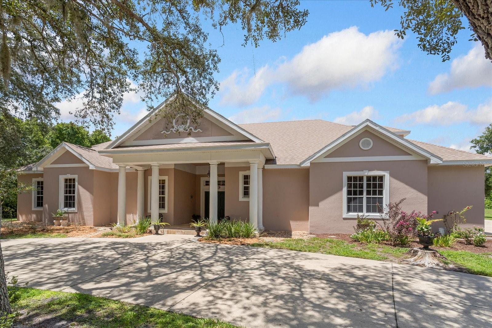 180 RIVER OAKS CIR — photo 2