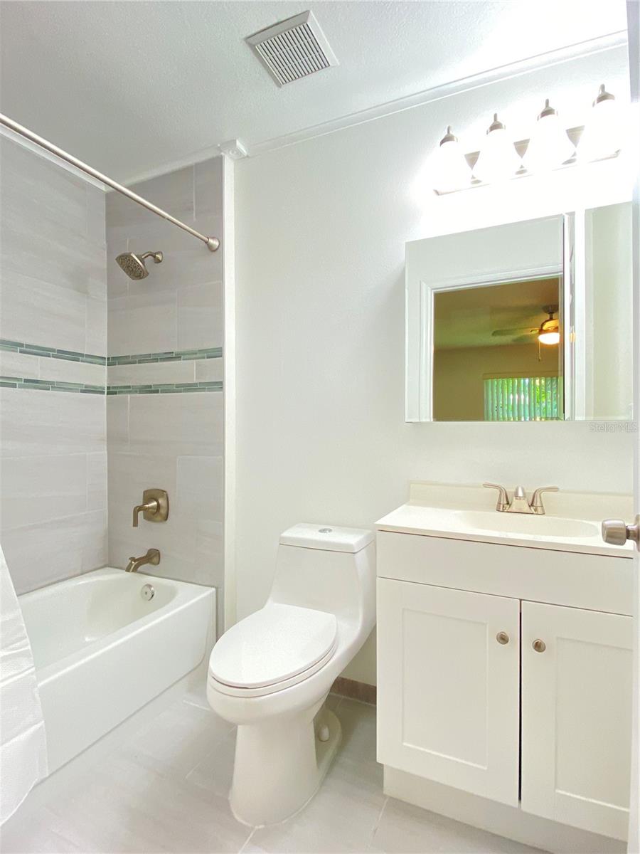 13724 RIVERPATH GROVE DR — photo 12