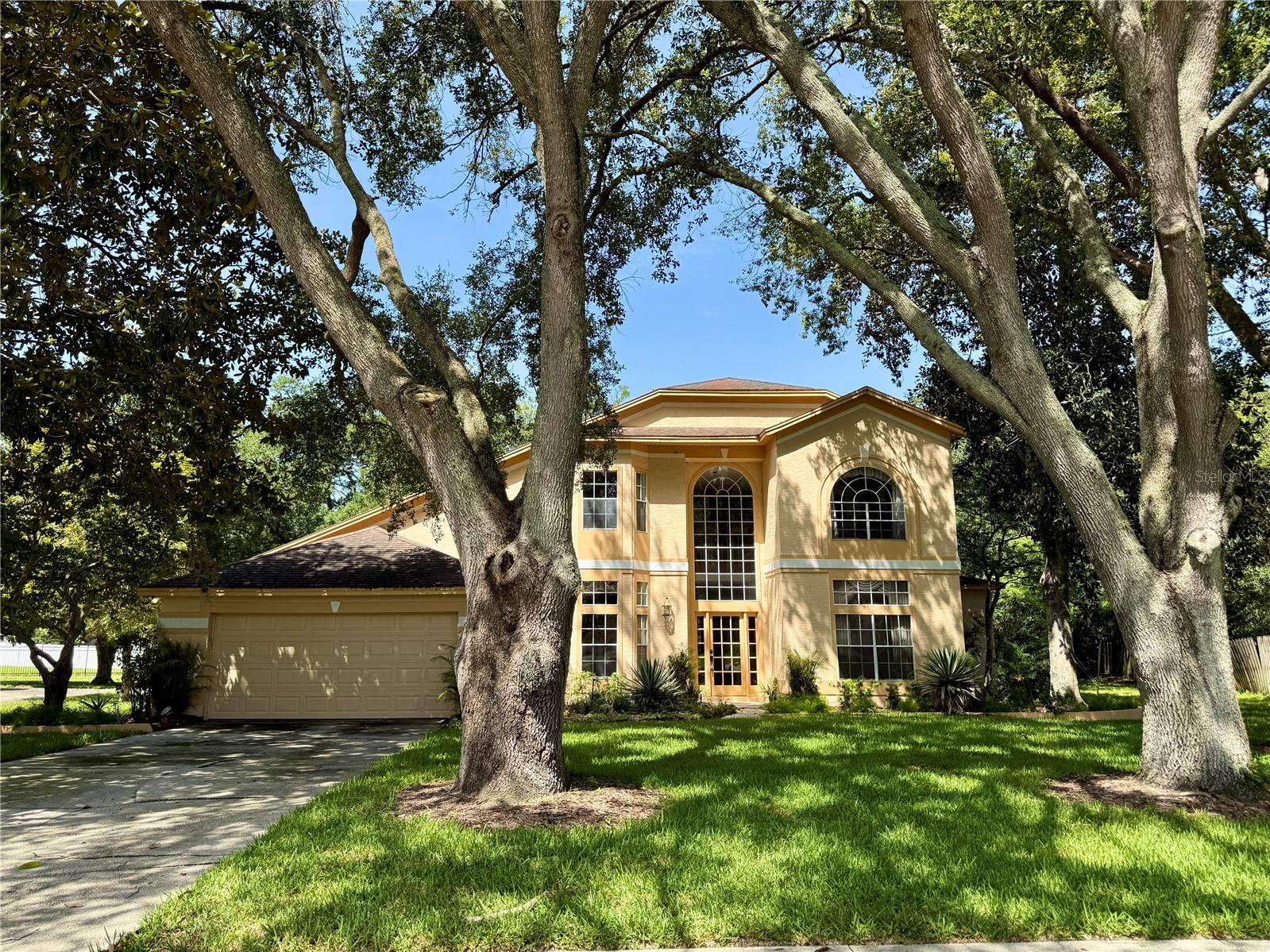 124 ESTATES CIR — photo 2