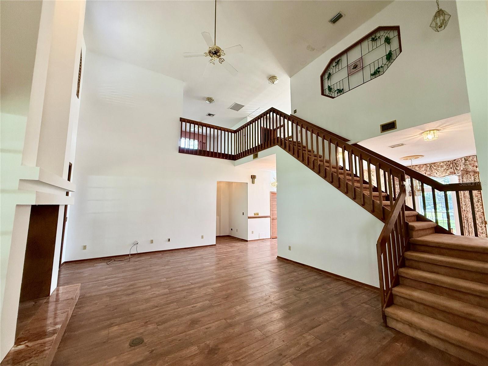 124 ESTATES CIR — photo 7
