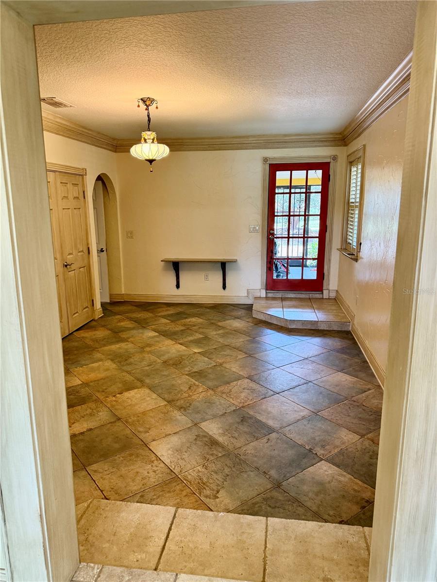 430 GEHR LN — photo 4