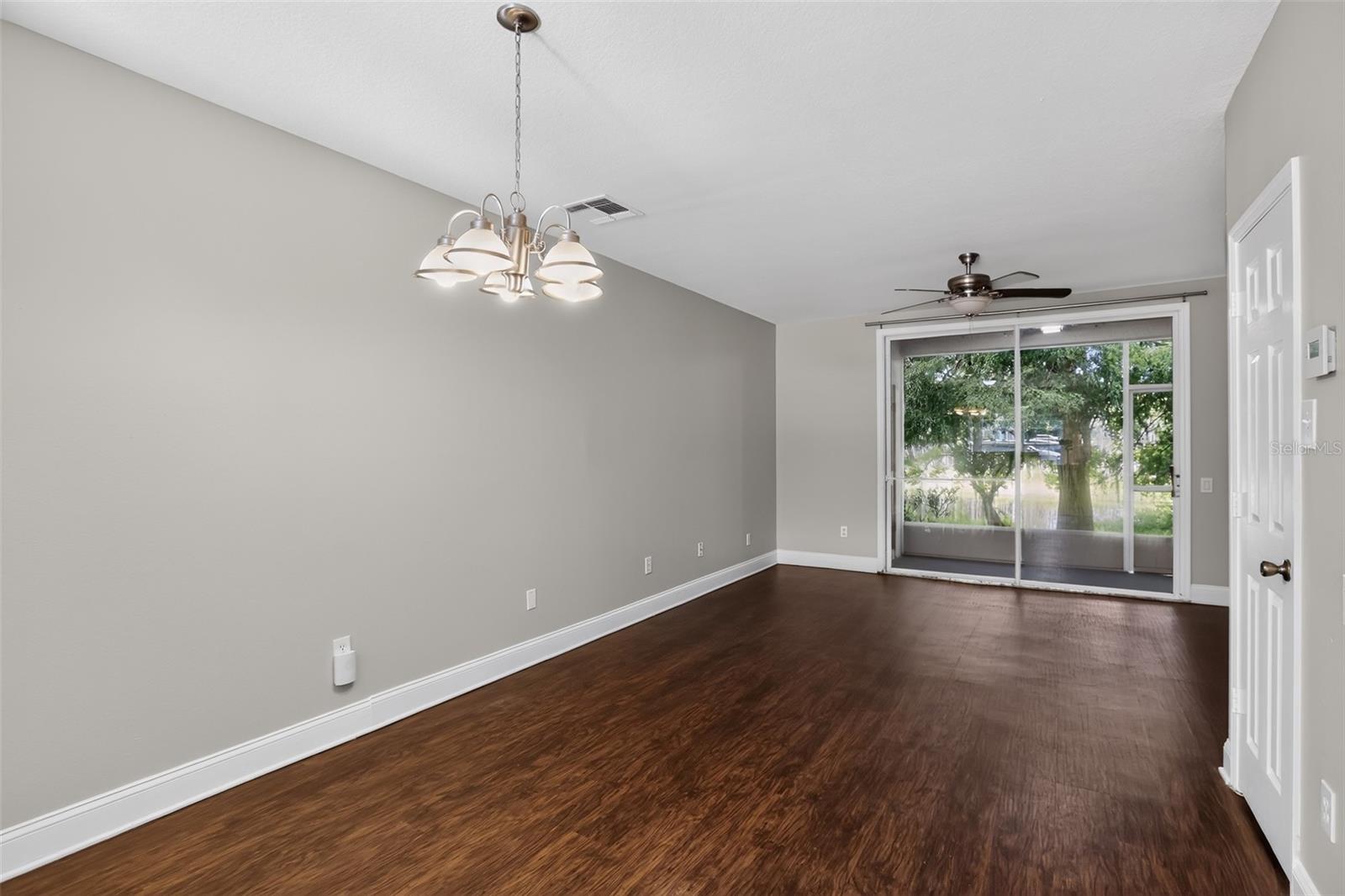 866 VINELAND PL — photo 11