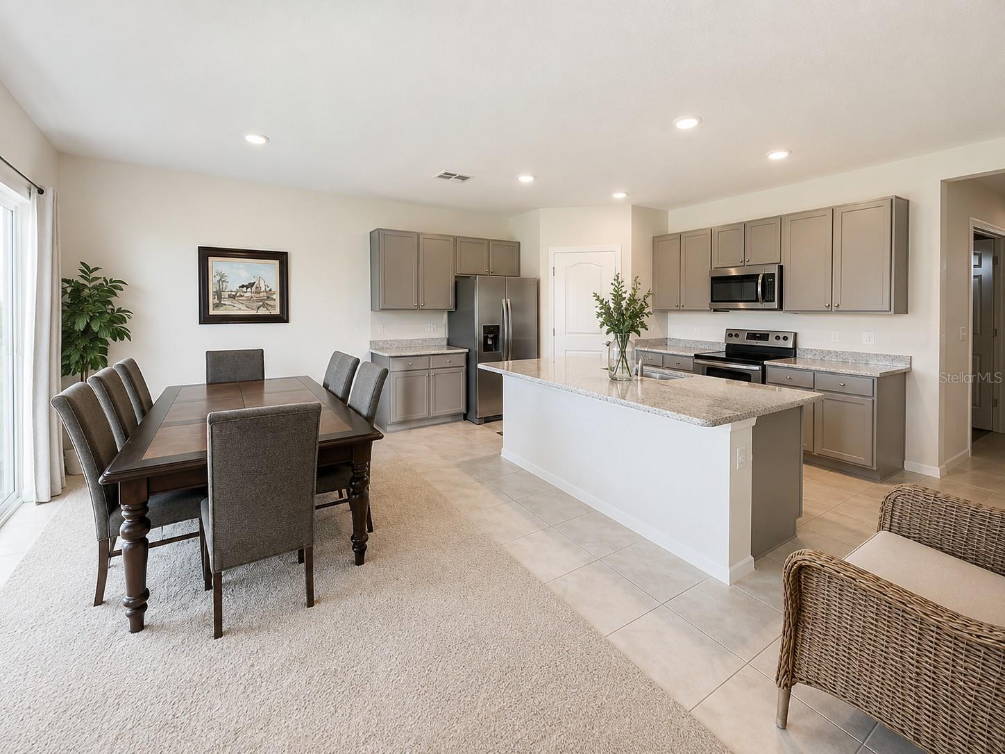 2711 NEVERLAND DR — photo 3