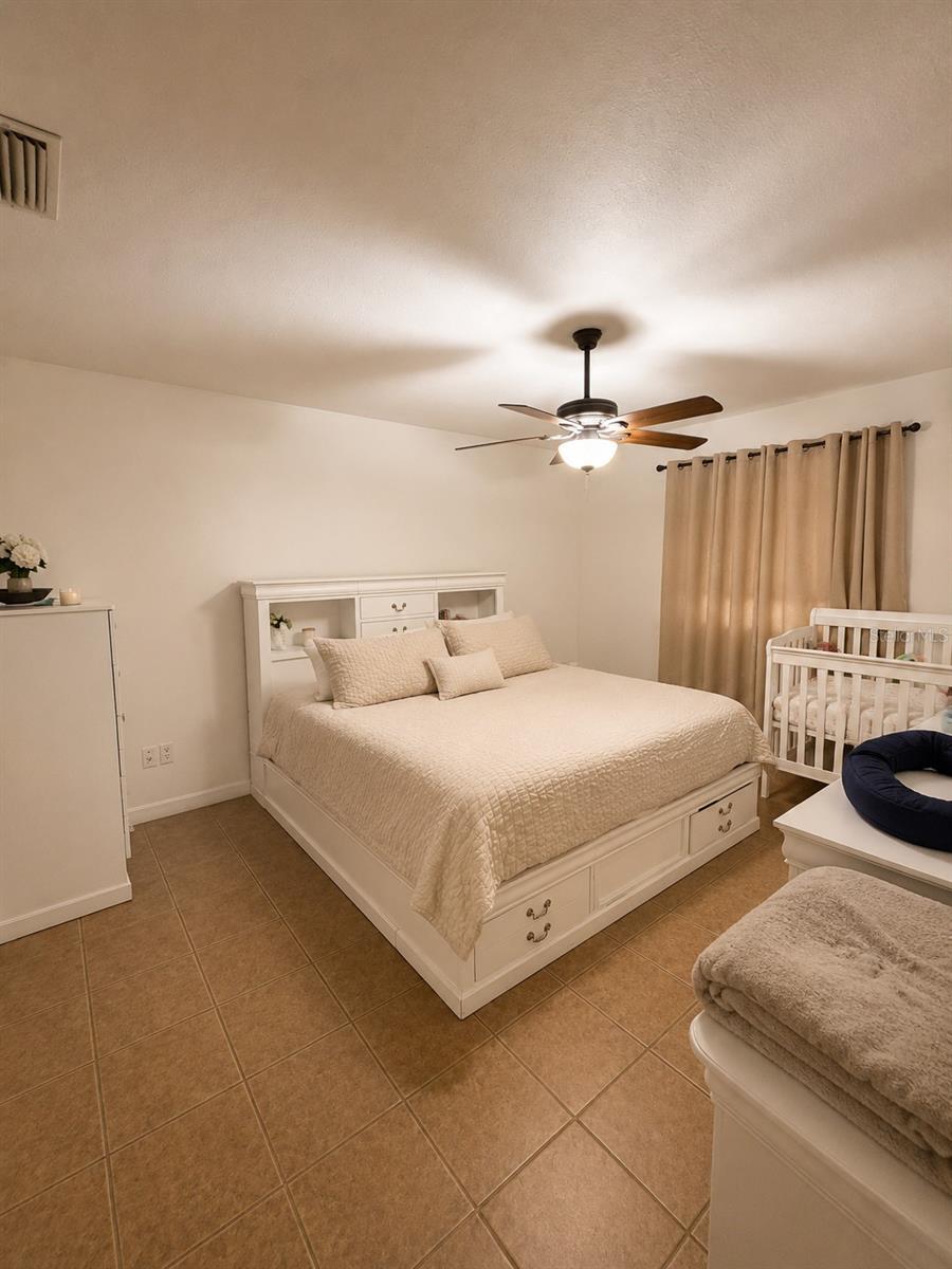 2113 N NORMANDY BLVD — photo 11