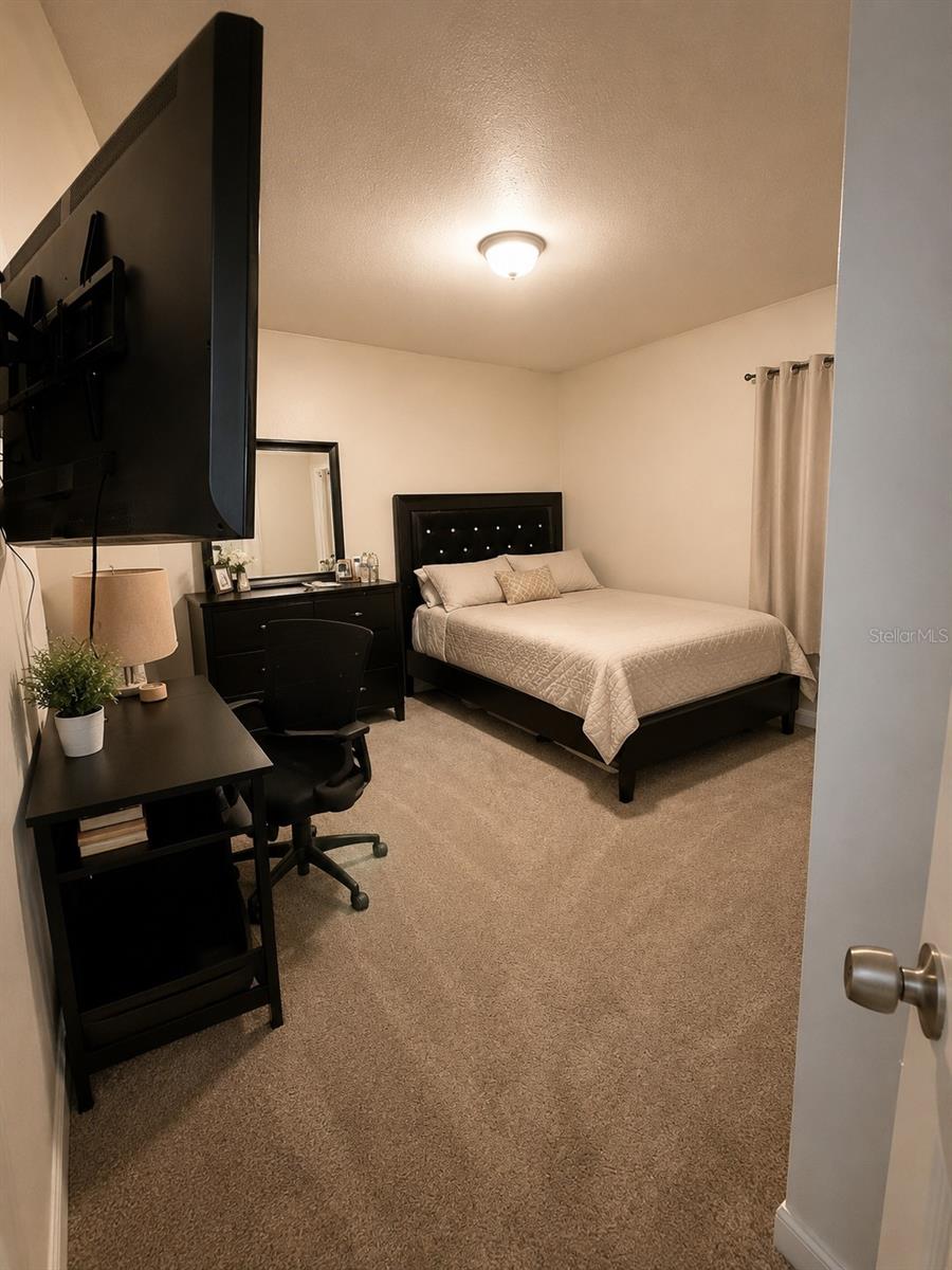 2113 N NORMANDY BLVD — photo 4