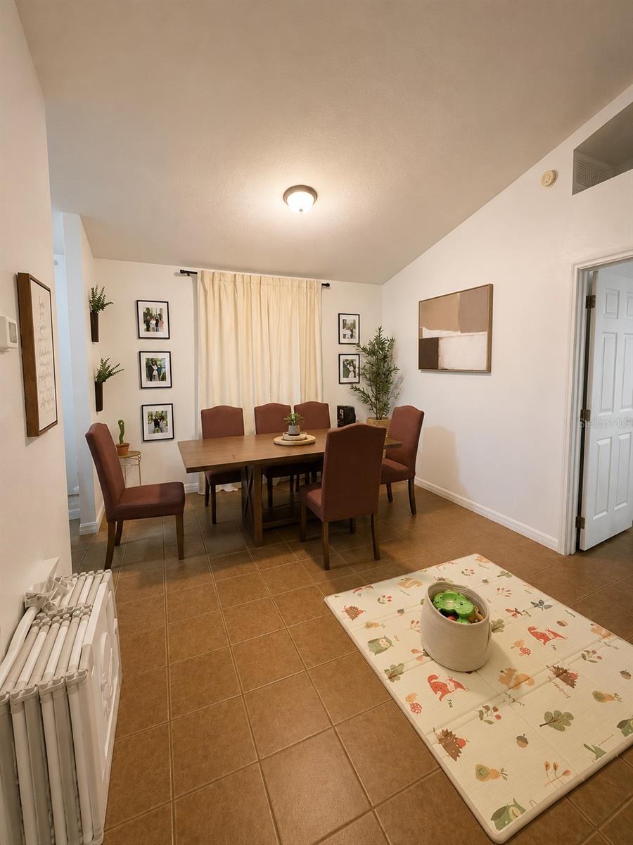 2113 N NORMANDY BLVD — photo 5