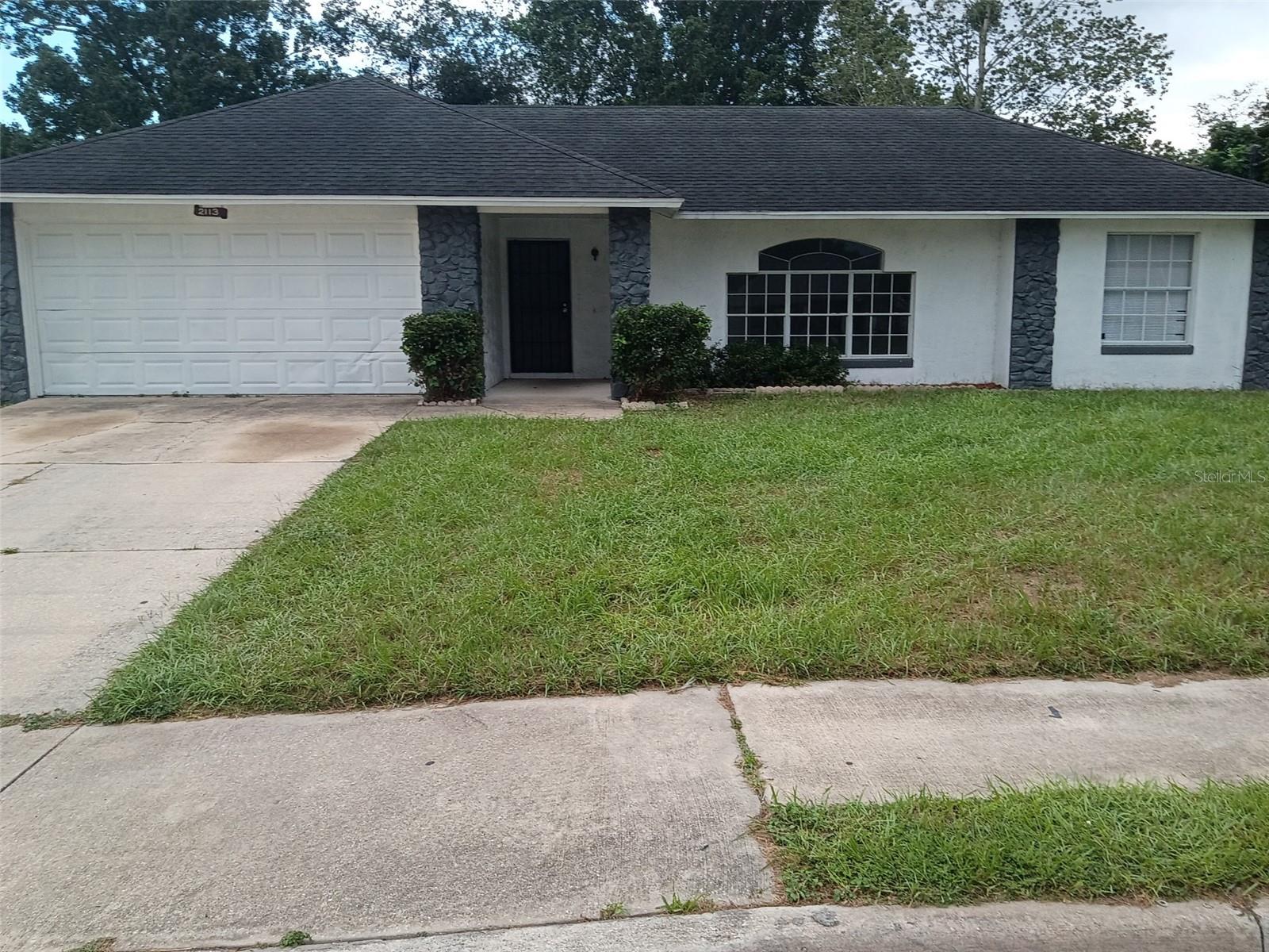 2113 N NORMANDY BLVD