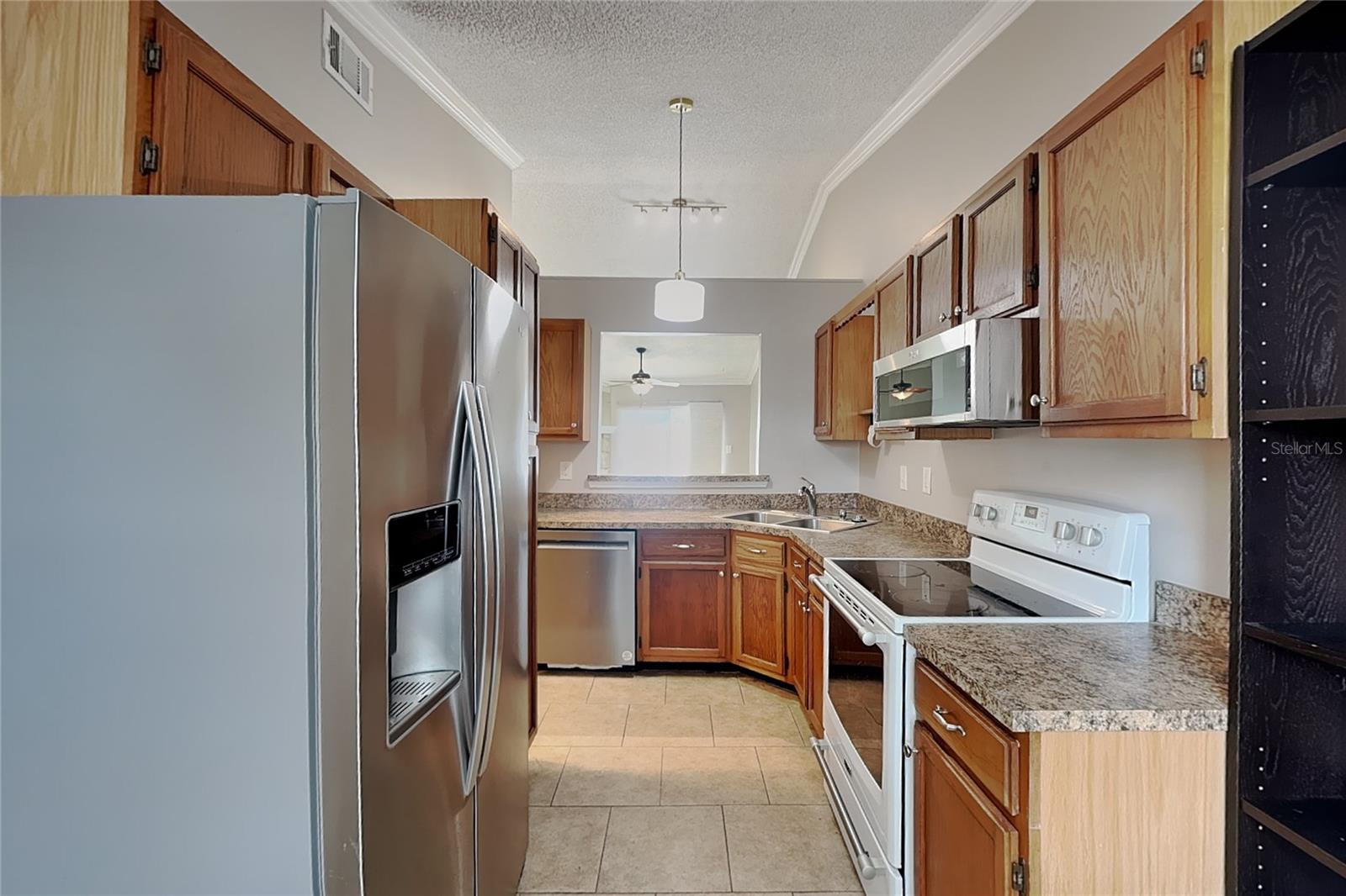 111 HIDDEN ARBOR CT — photo 4