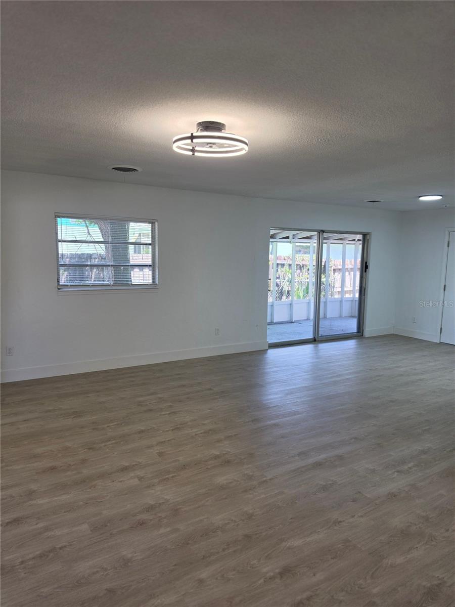 640 WESTWARD CIR — photo 12