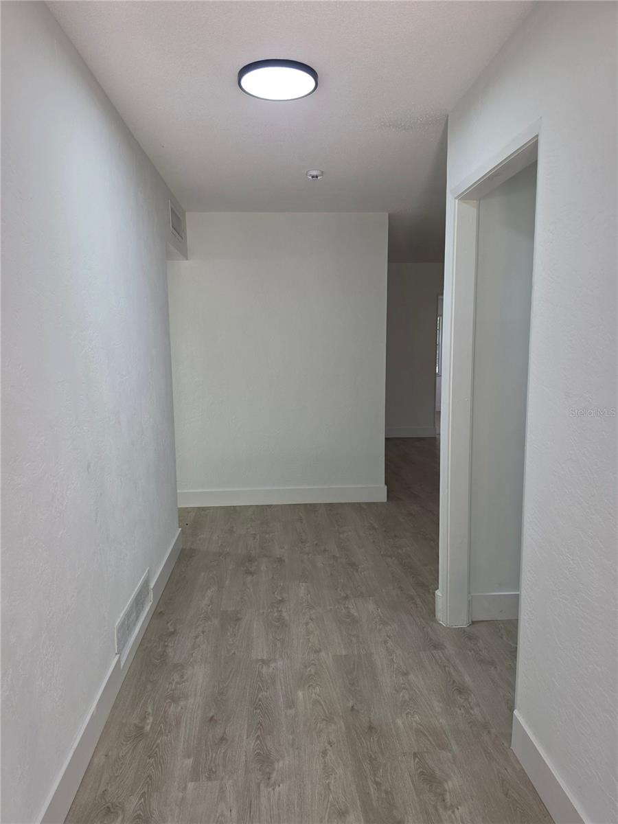 640 WESTWARD CIR — photo 3