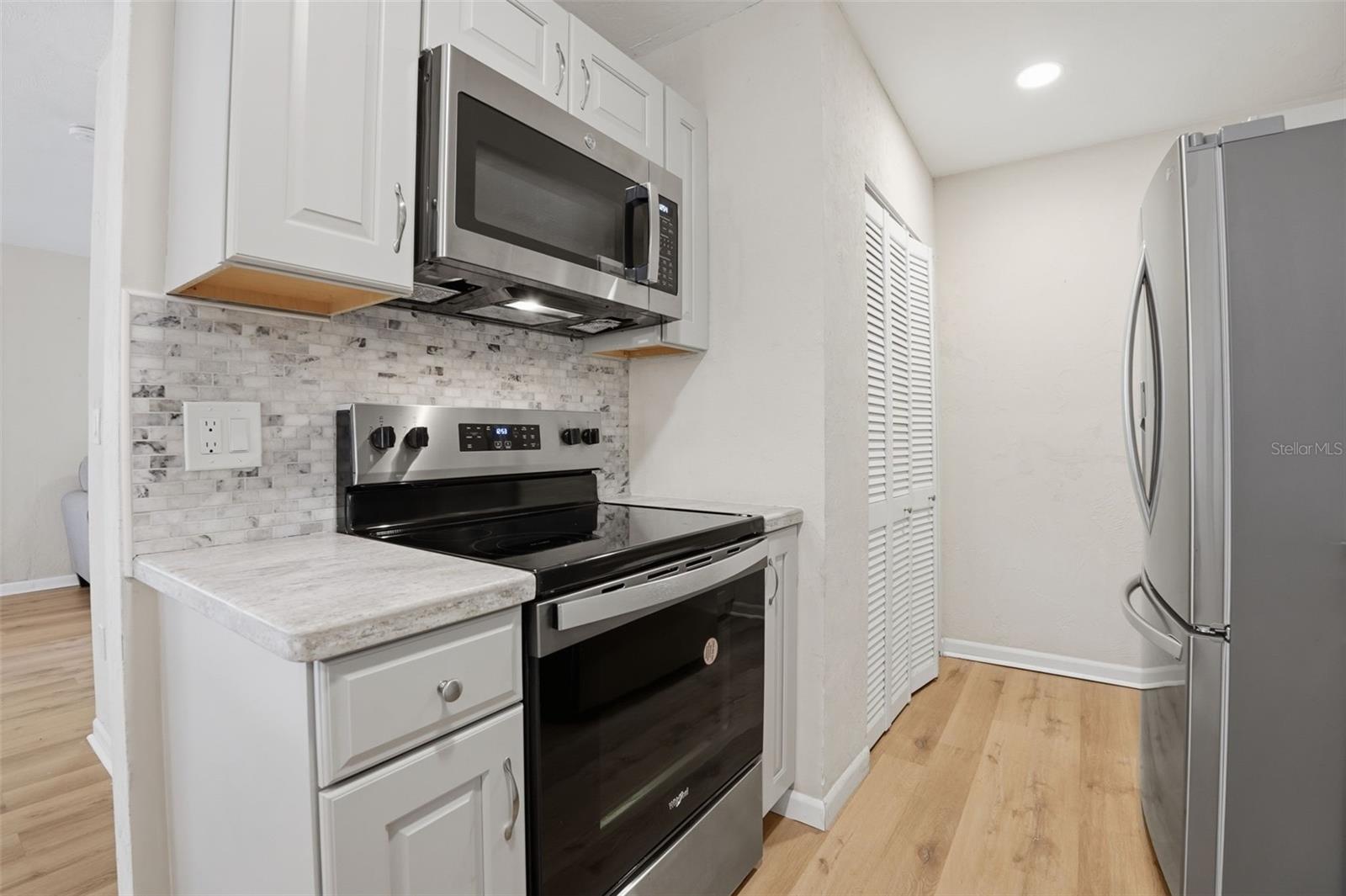 254 OLEANDER PL — photo 9