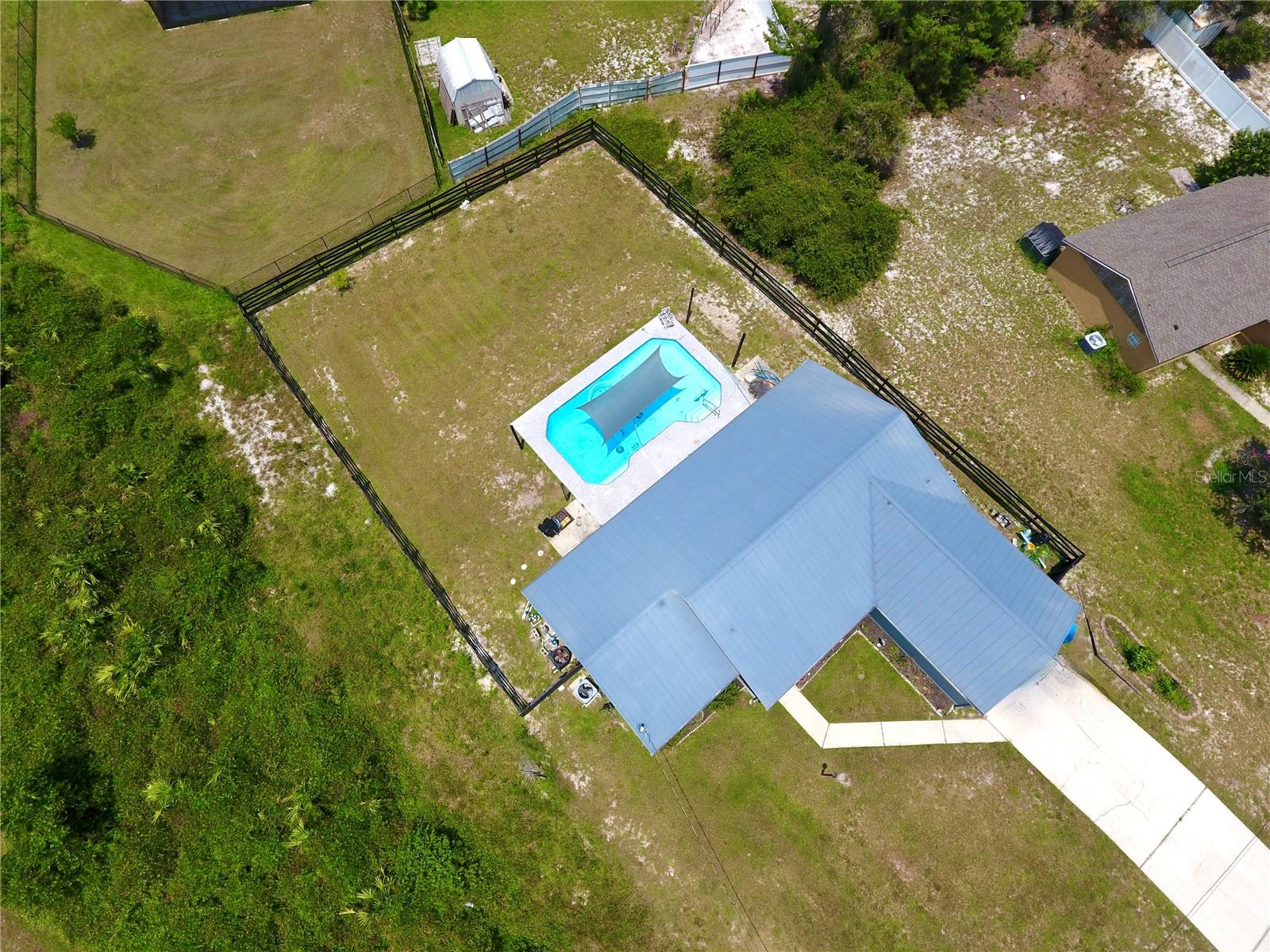 1812 WHIPPLE DR — photo 8