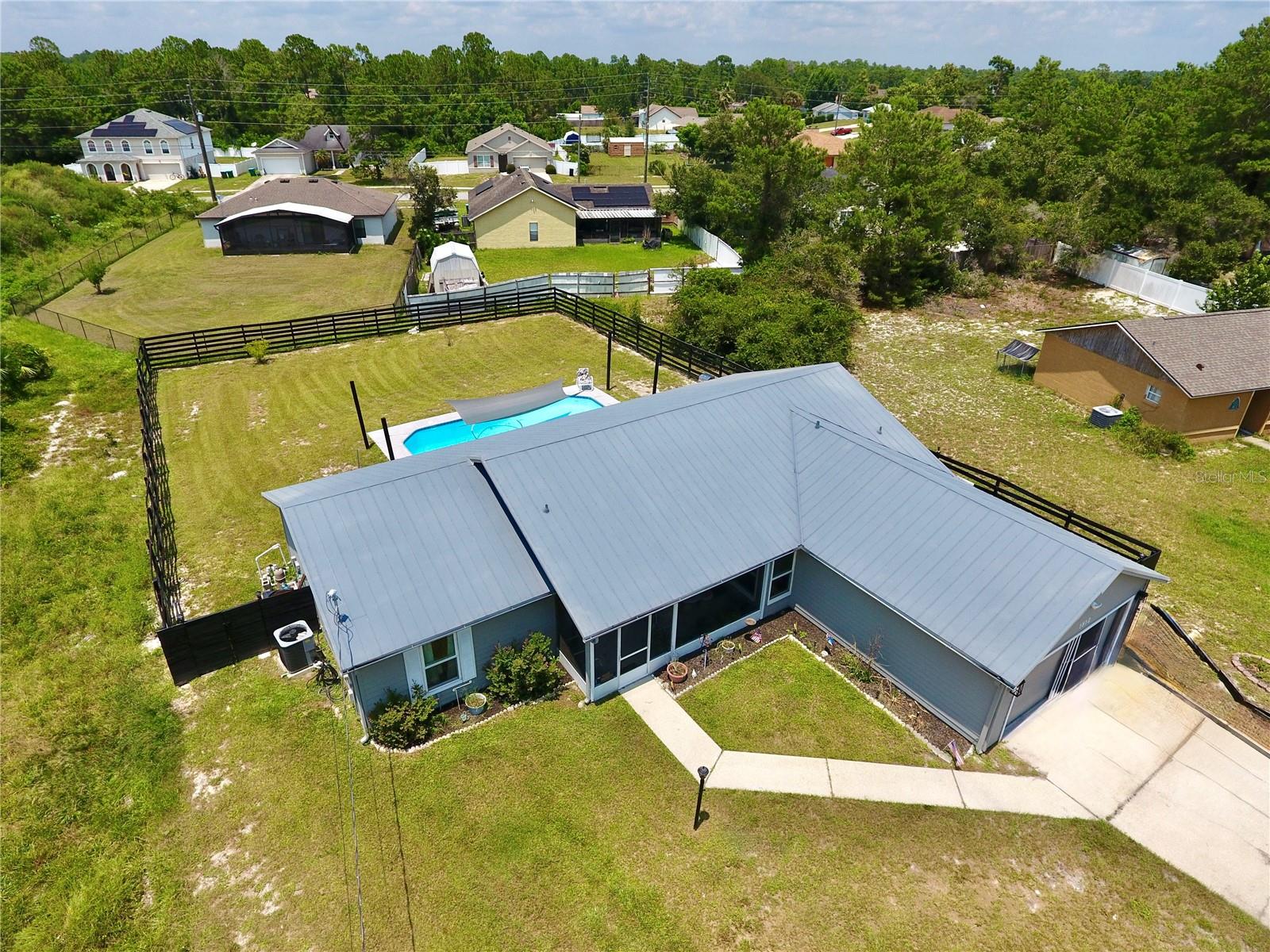 1812 WHIPPLE DR — photo 9