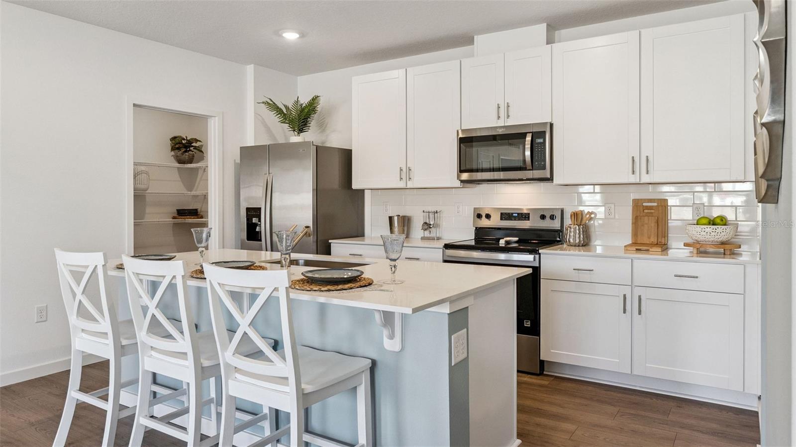 2516 KINSALE LN — photo 6