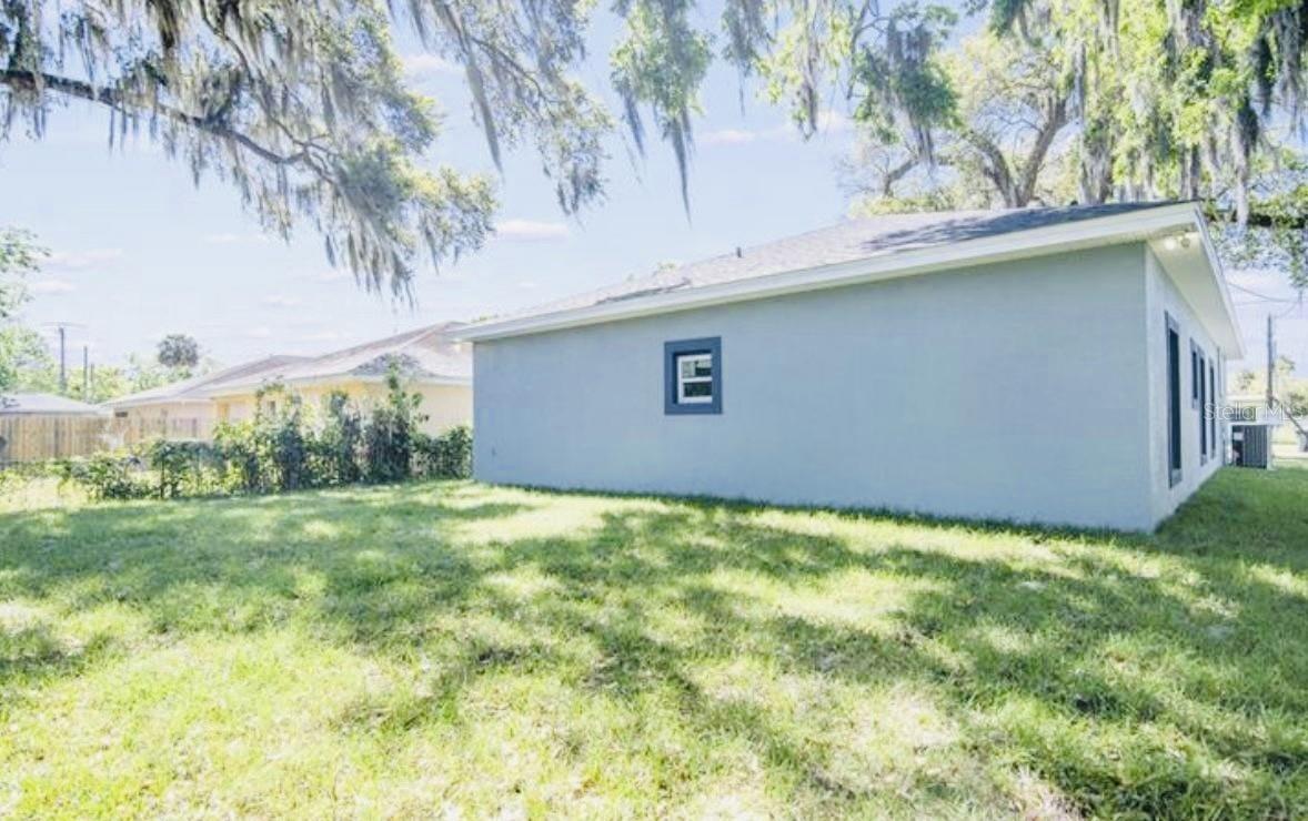 617 HOLMES AVE — photo 9