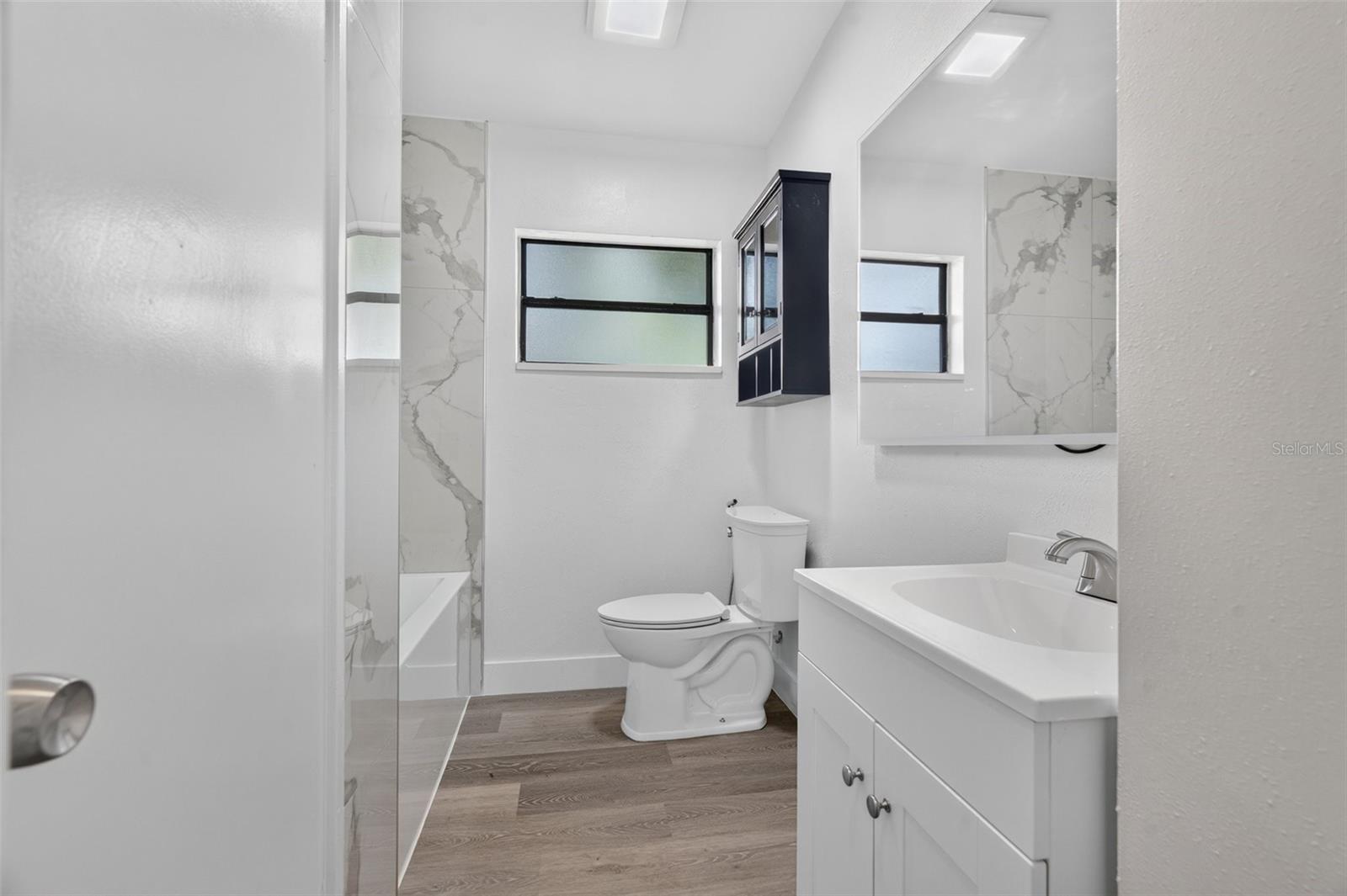2500 MYRTLE AVE — photo 5