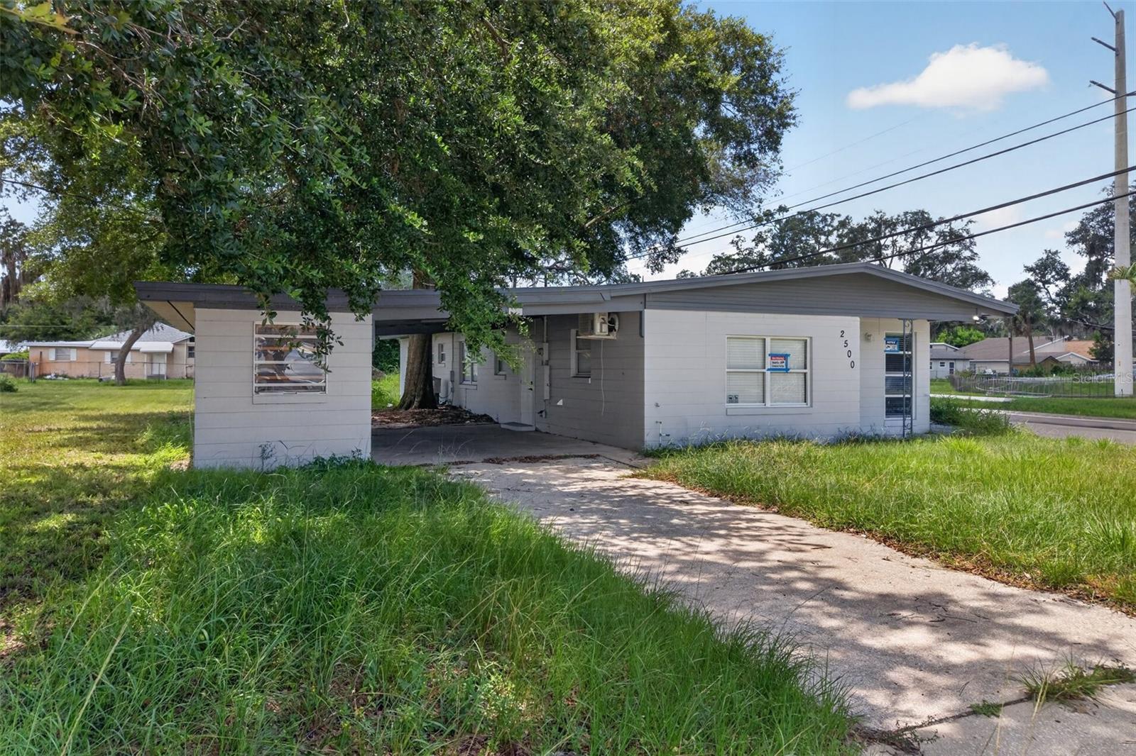 2500 MYRTLE AVE