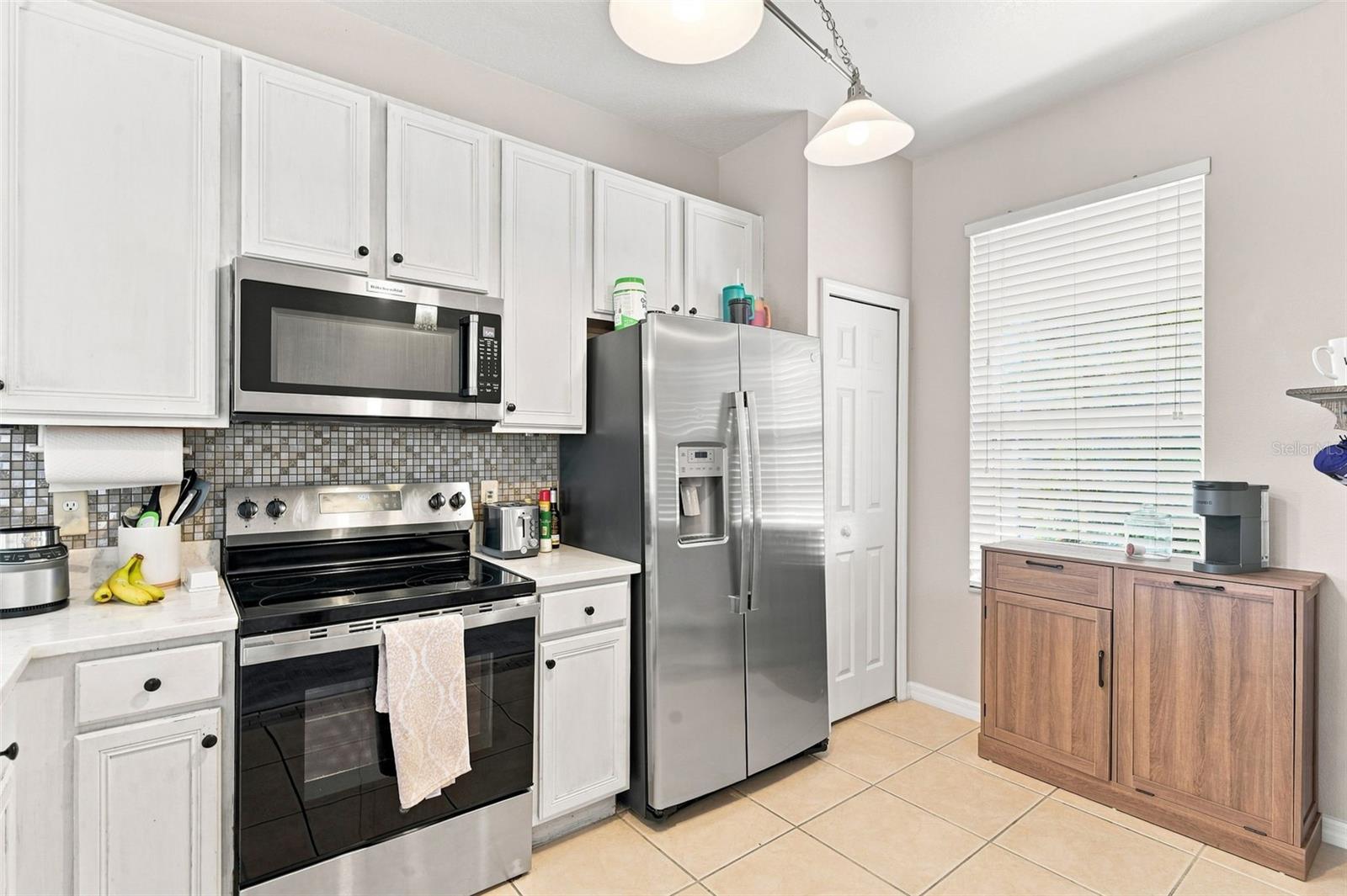1610 RETREAT VIEW CIR — photo 7