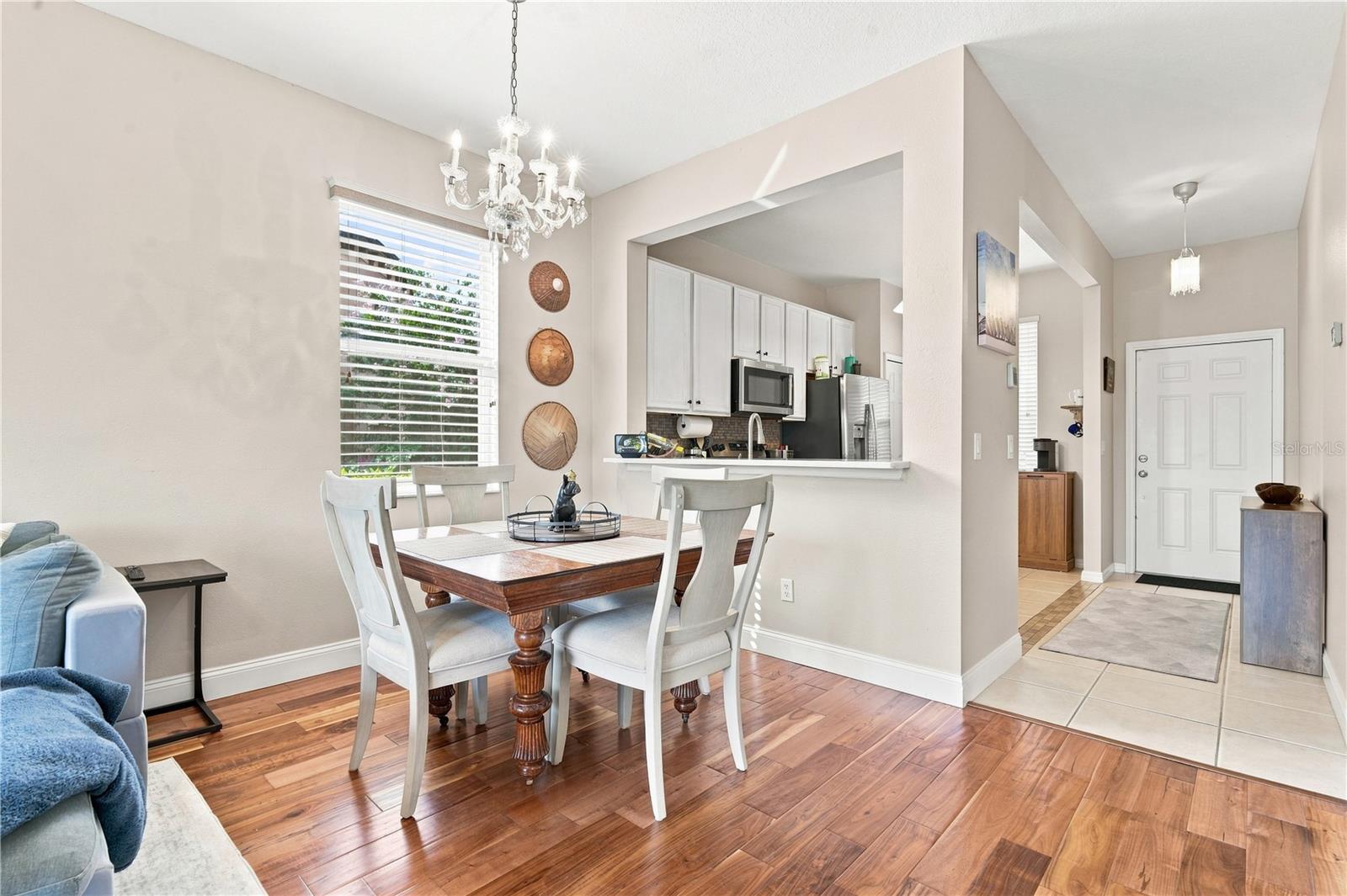 1610 RETREAT VIEW CIR — photo 9