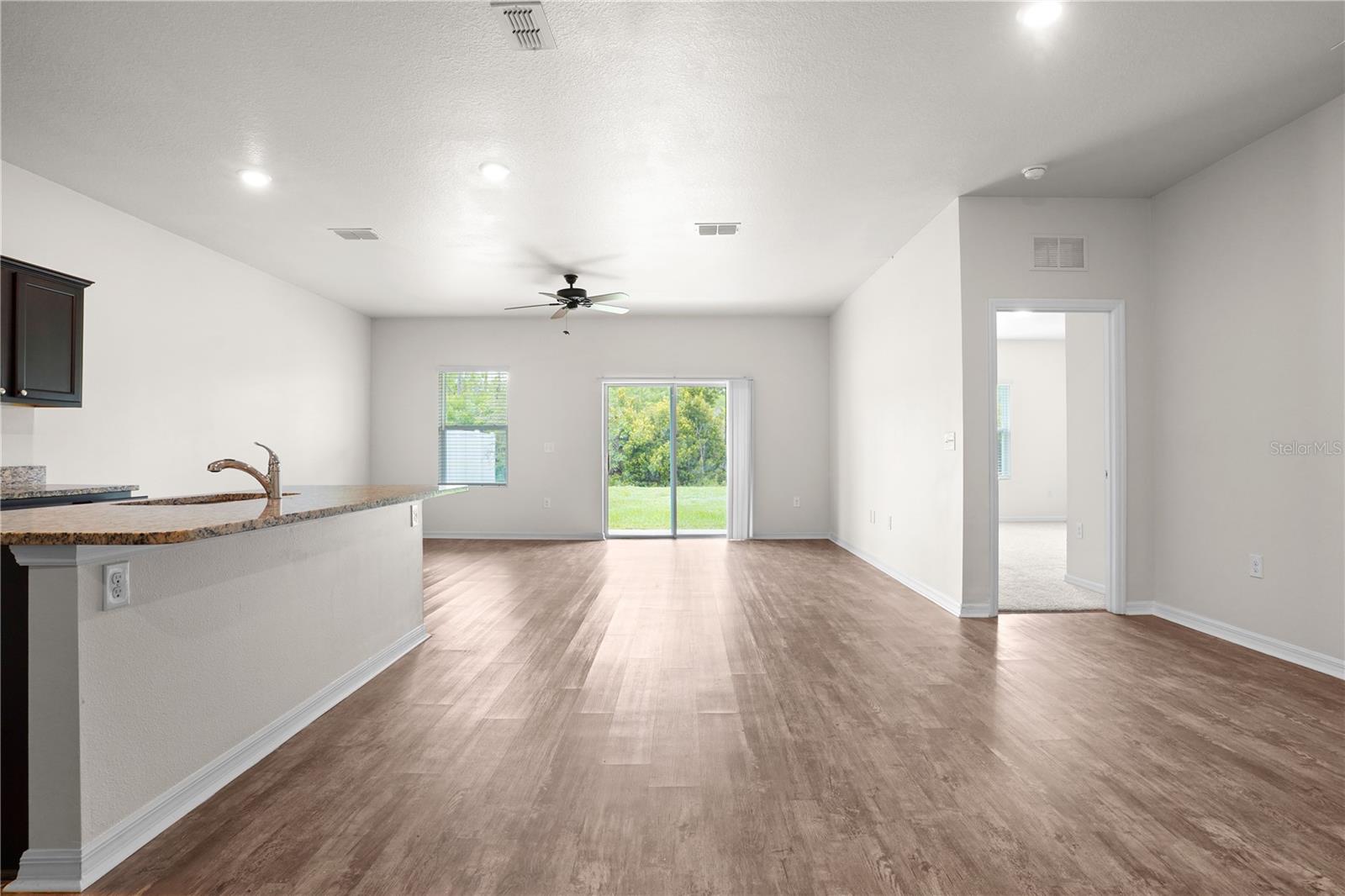 3004 NEVERLAND DR — photo 6