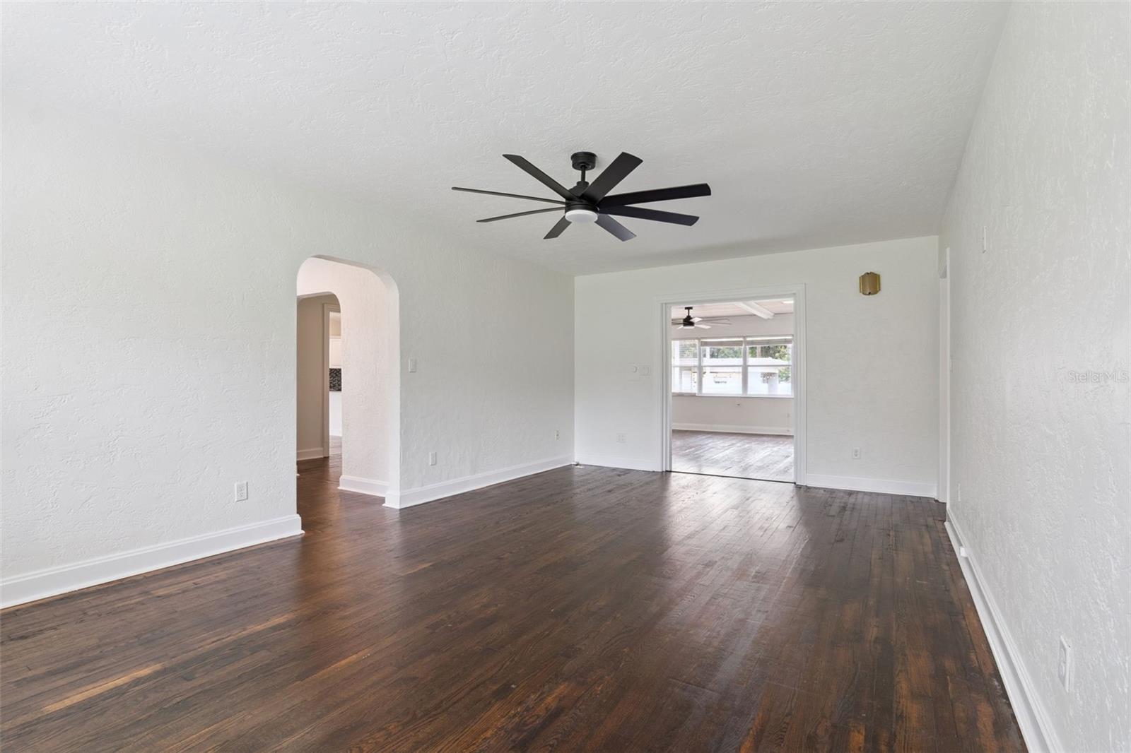207 S SUMMERLIN AVE — photo 6