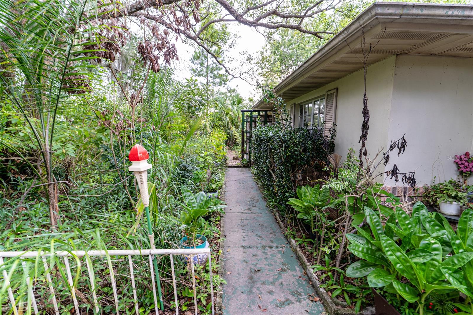 1329 HERNDON AVE — photo 2