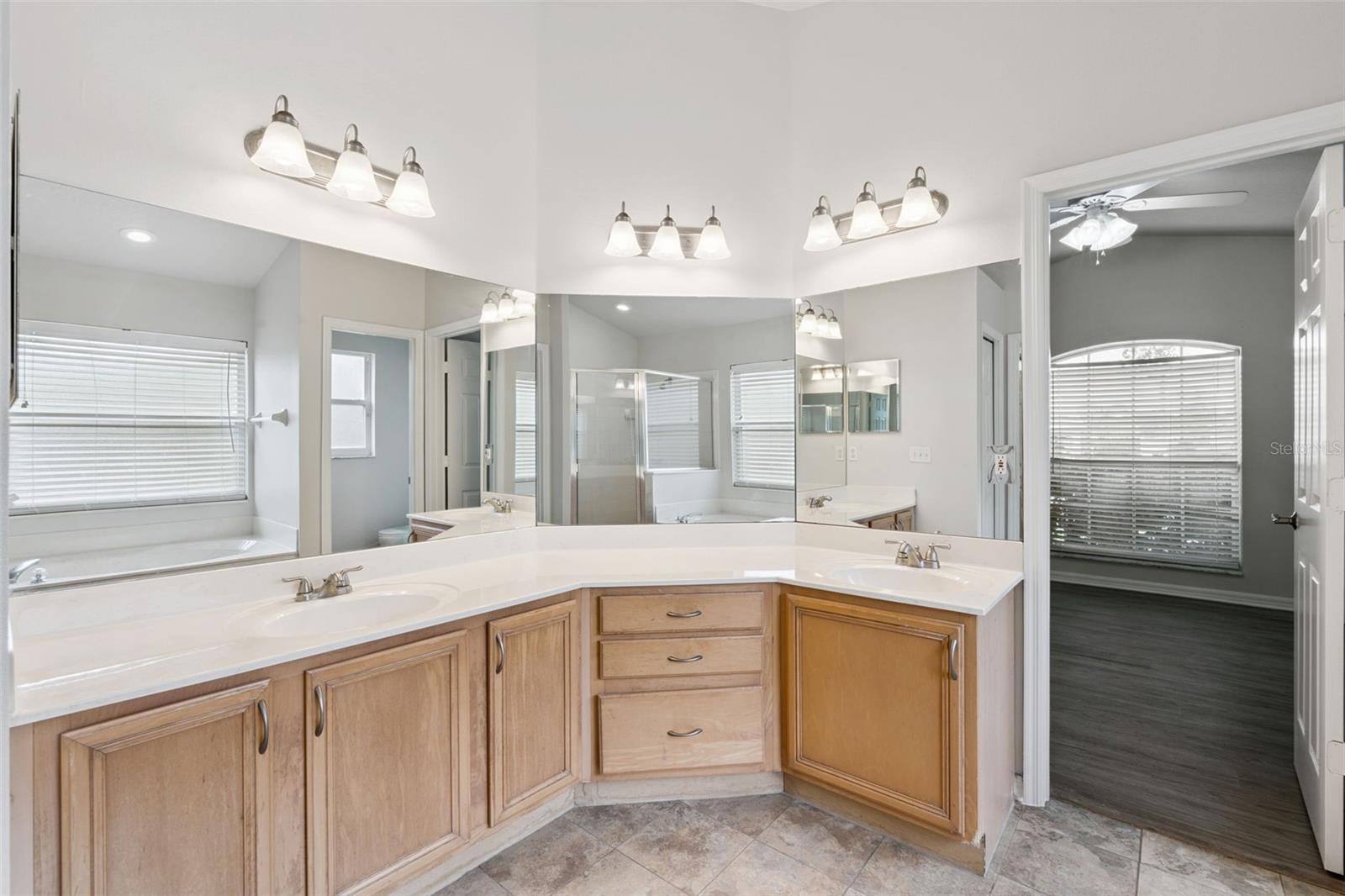 5483 GLEN OAK PL — photo 12