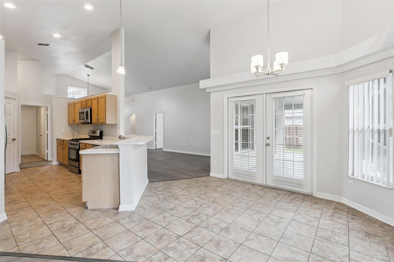 5483 GLEN OAK PL — photo 6