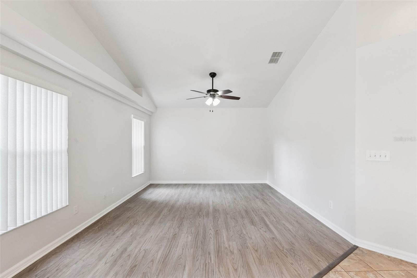 5483 GLEN OAK PL — photo 8