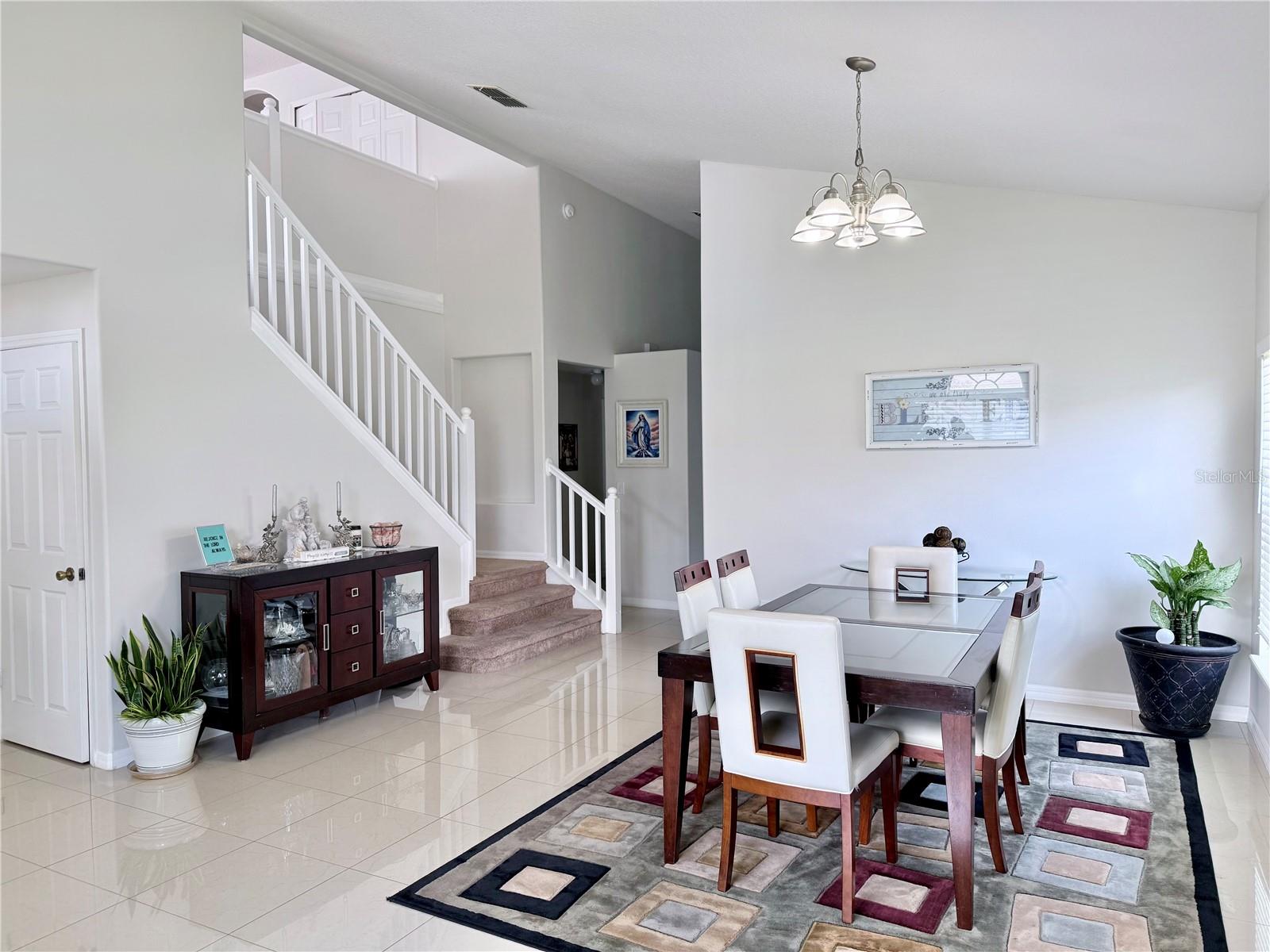 142 BRIGHTVIEW DR — photo 3