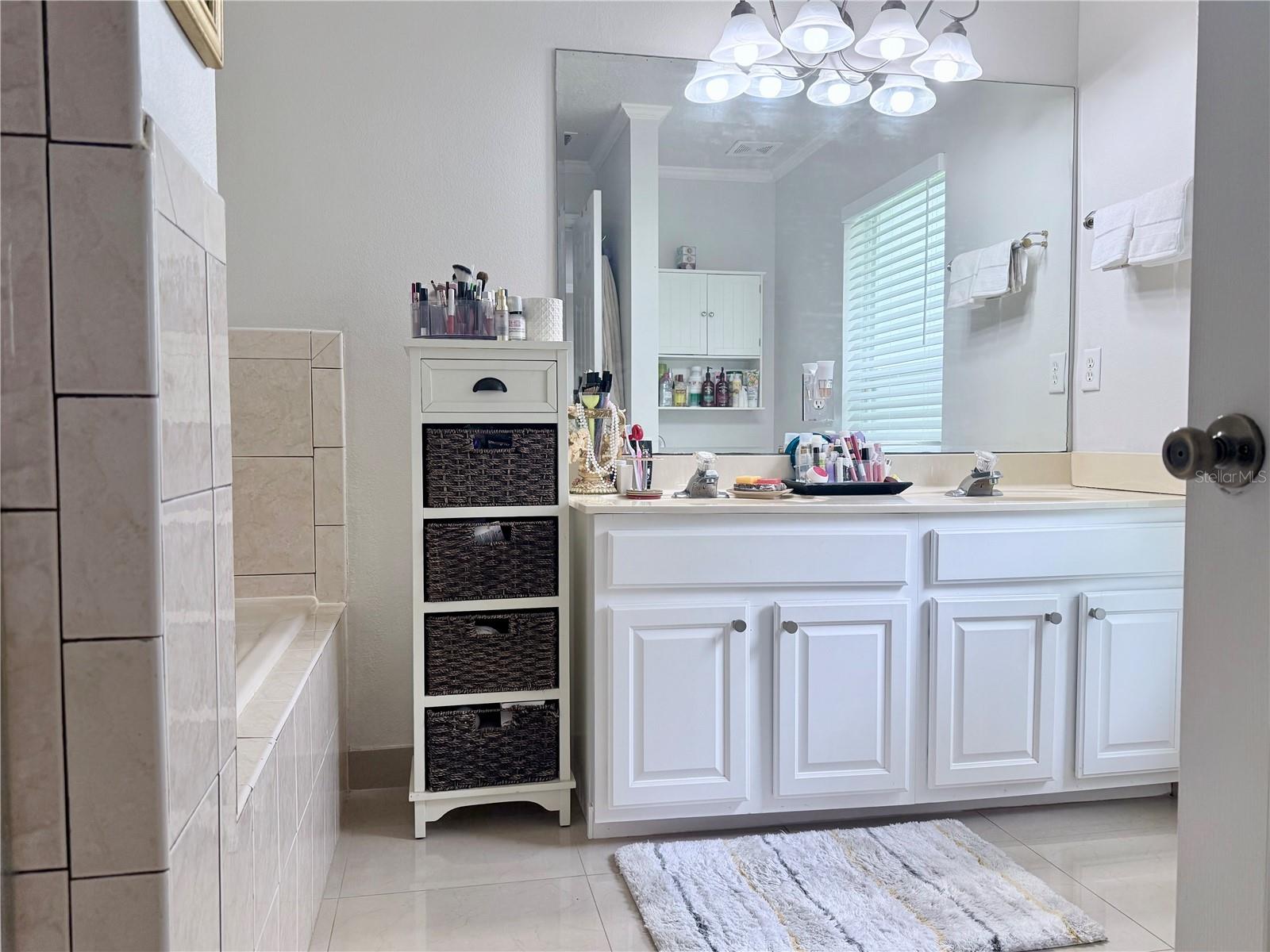 142 BRIGHTVIEW DR — photo 9