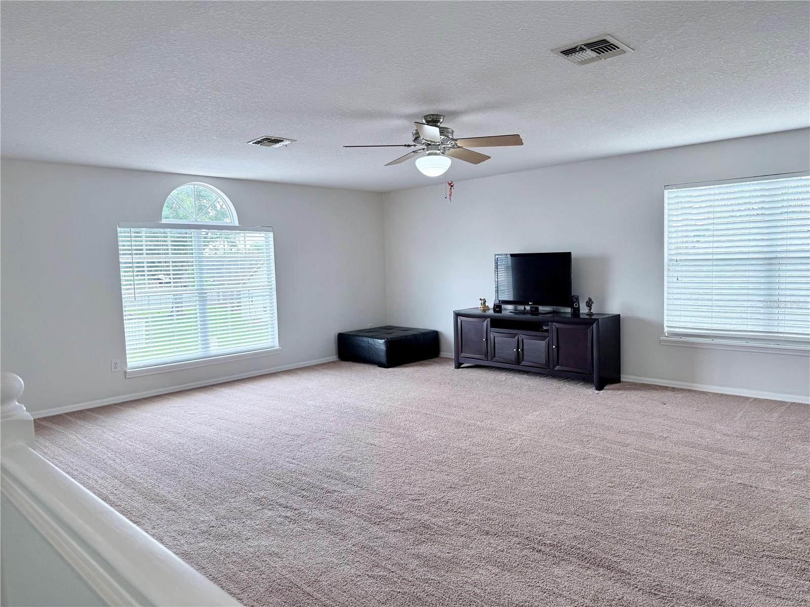 142 BRIGHTVIEW DR — photo 10
