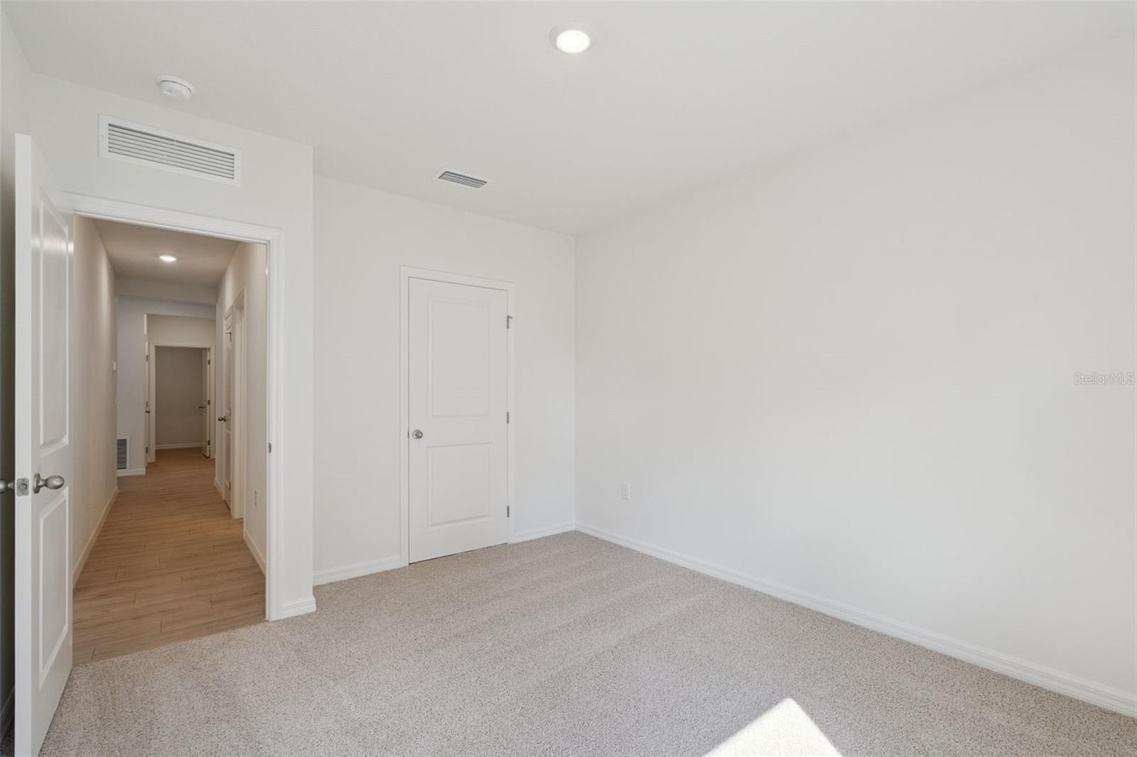2514 DORSET CT — photo 11