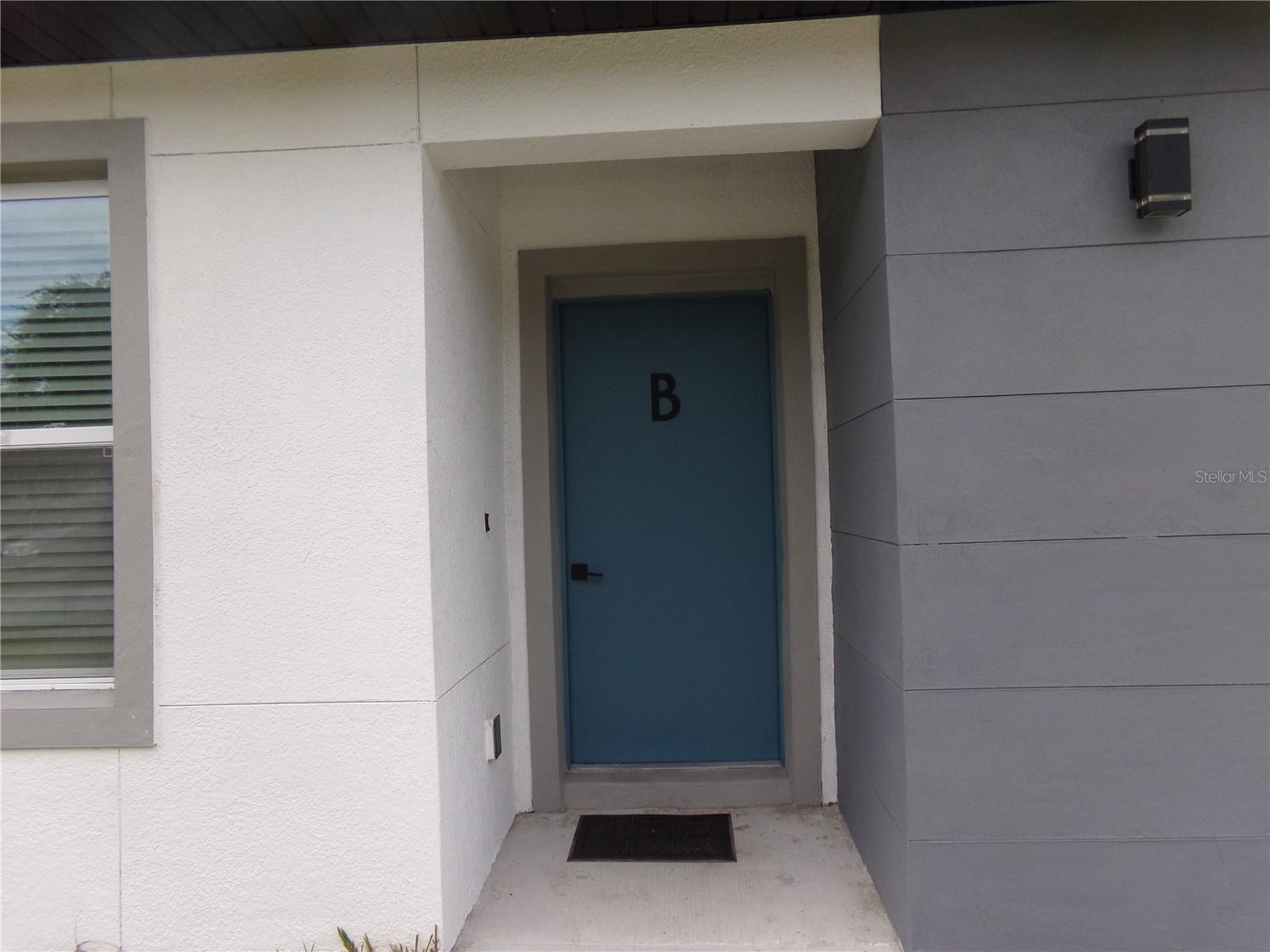 2262 FERNWOOD ST UNIT B #B — photo 2