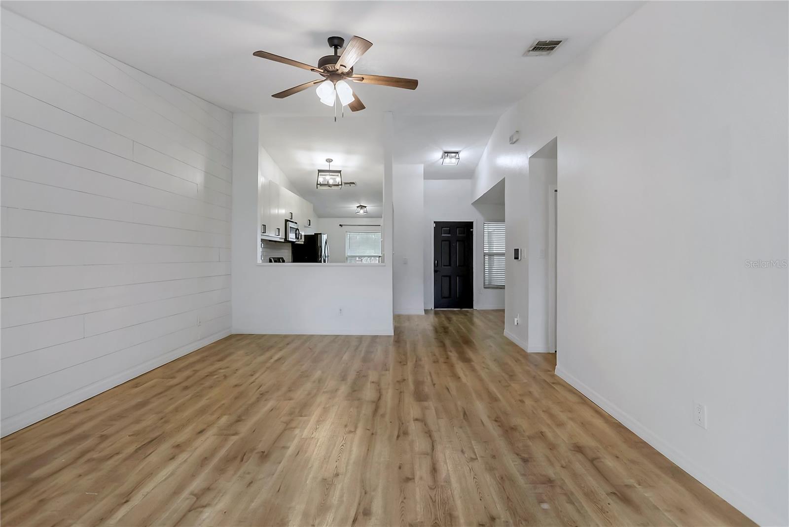 1107 COVINGTON ST — photo 4