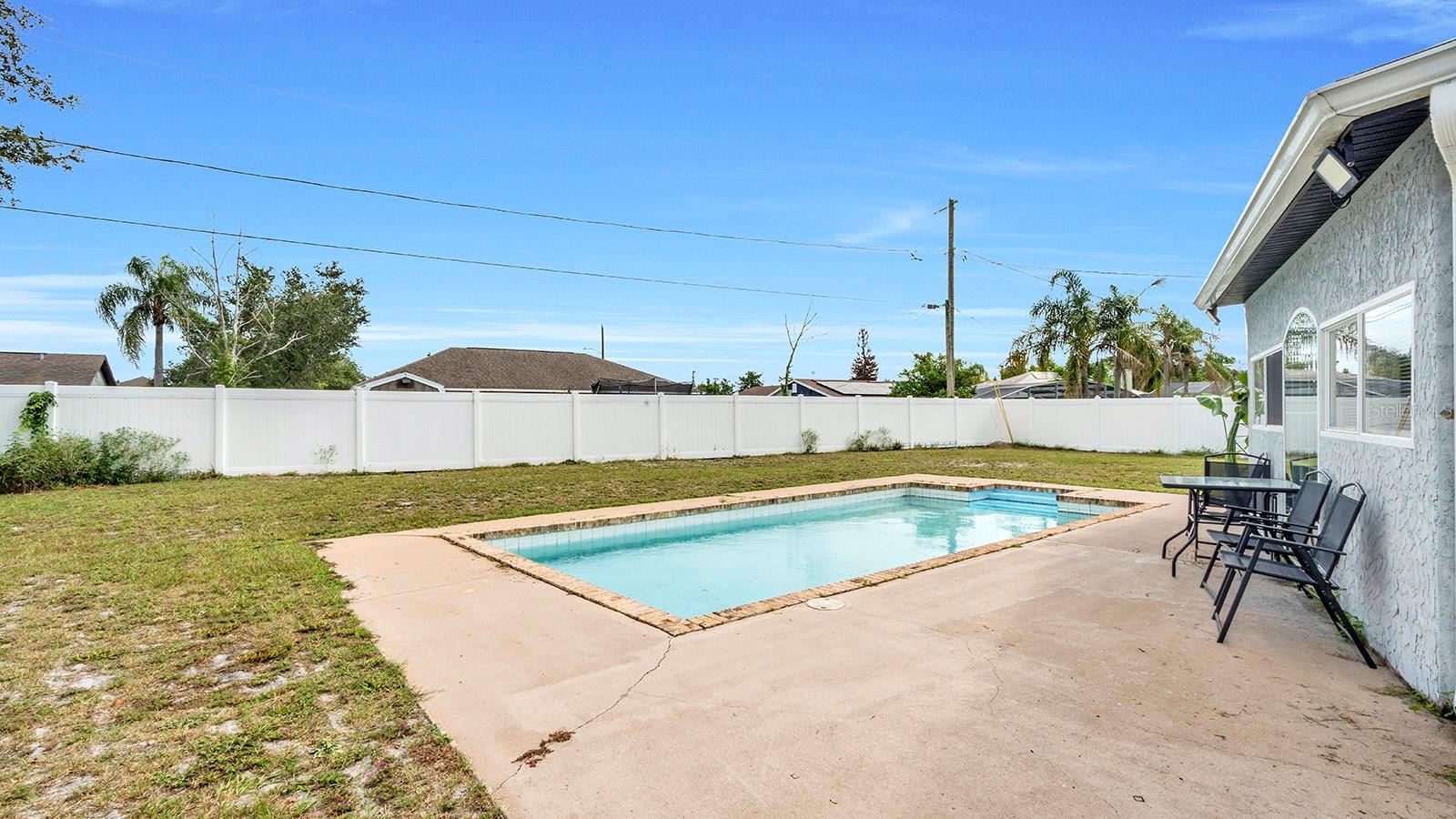 1160 MANITOBA ST — photo 3