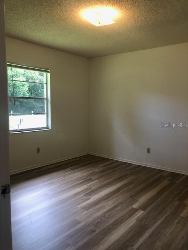 1175 W 16TH ST #B — photo 9