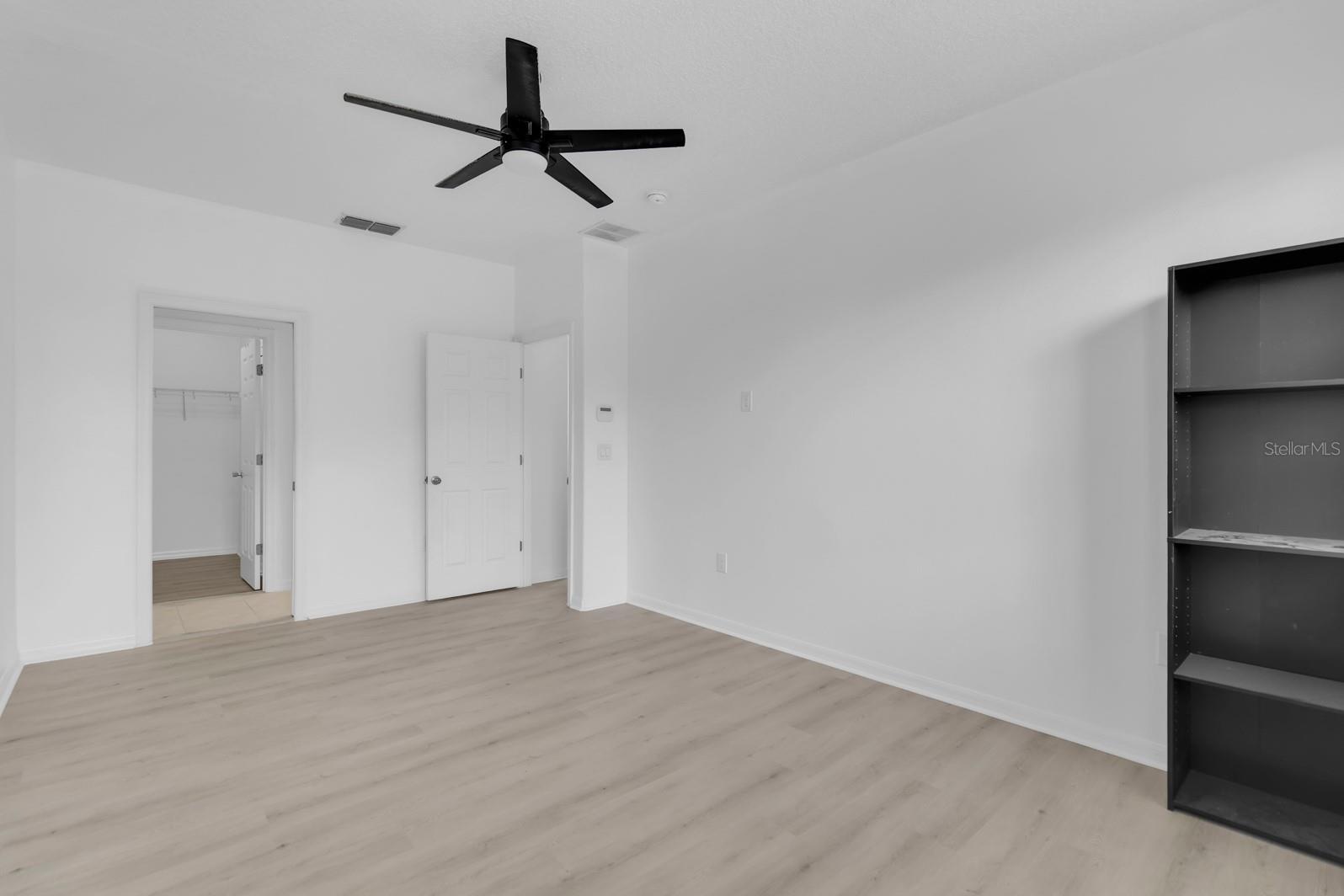 4210 WINDSOR LAKE CIR — photo 12
