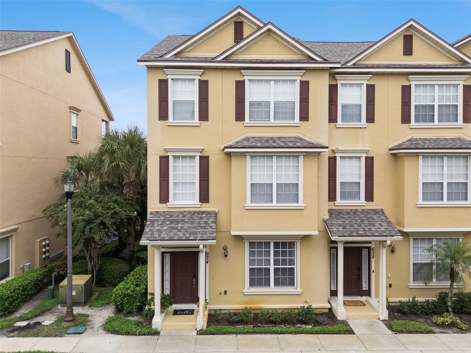 624 PENSACOLA LN