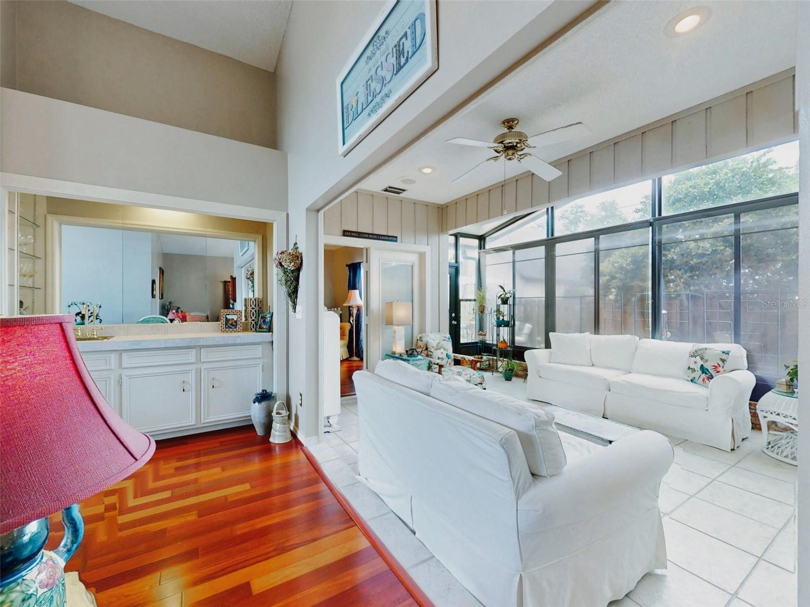 102 COUNTRY PL — photo 12