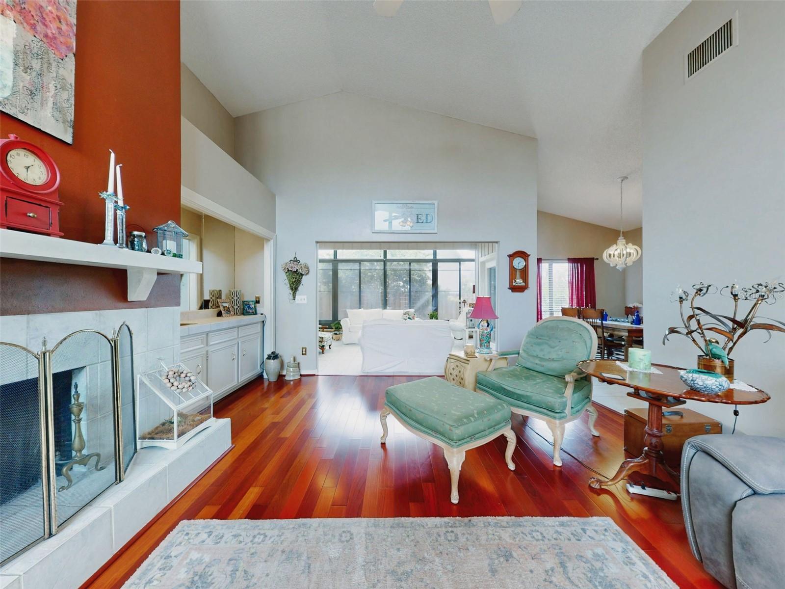 102 COUNTRY PL — photo 10