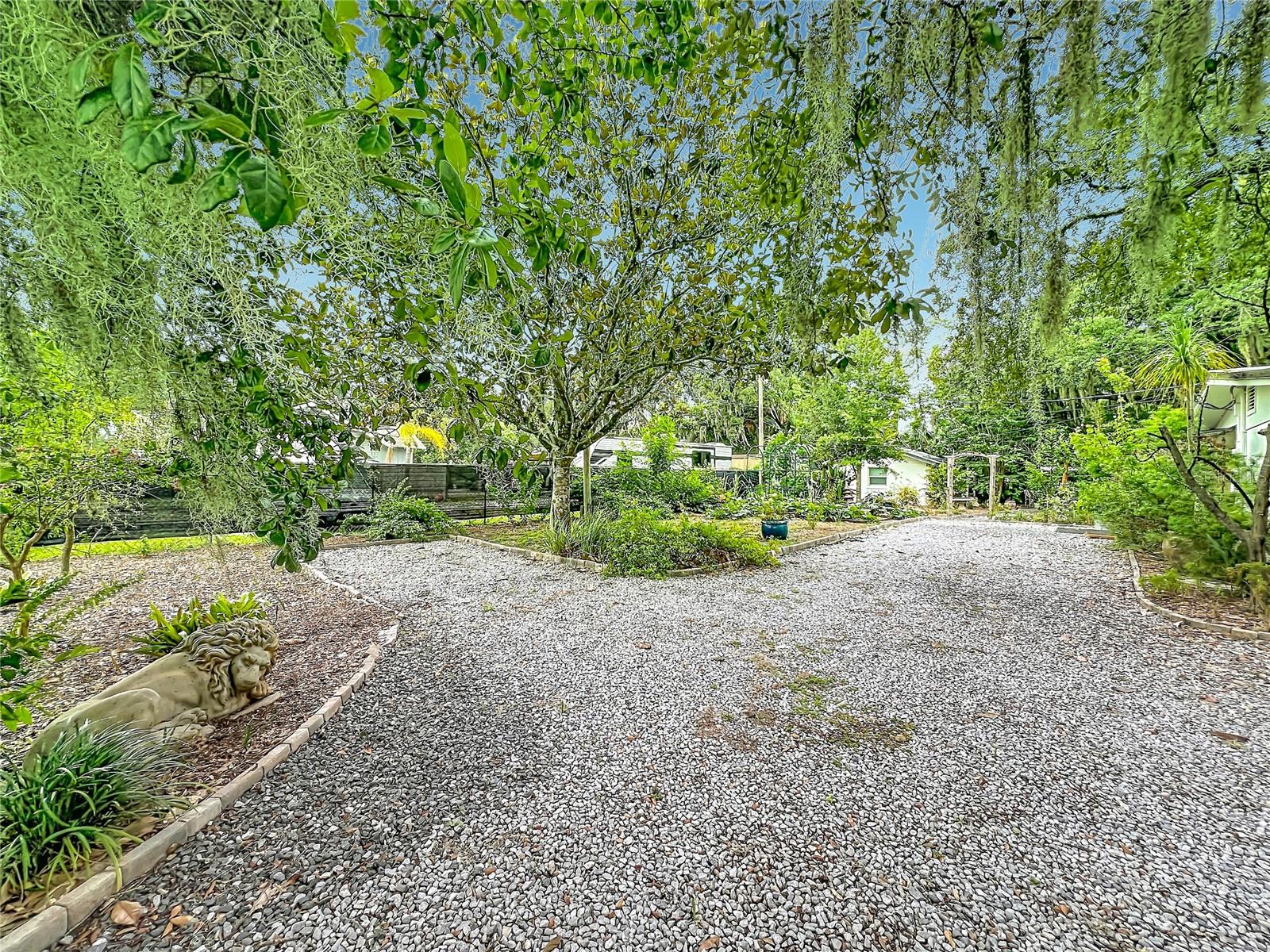 3851 S SANFORD AVE — photo 4